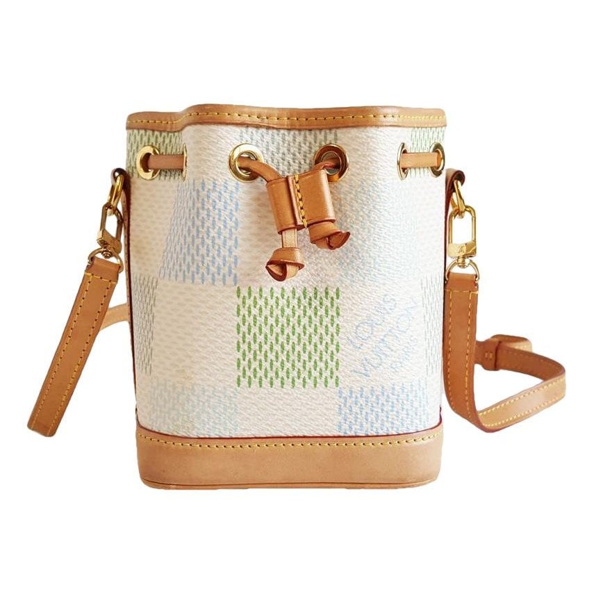Nano Noé leather handbag