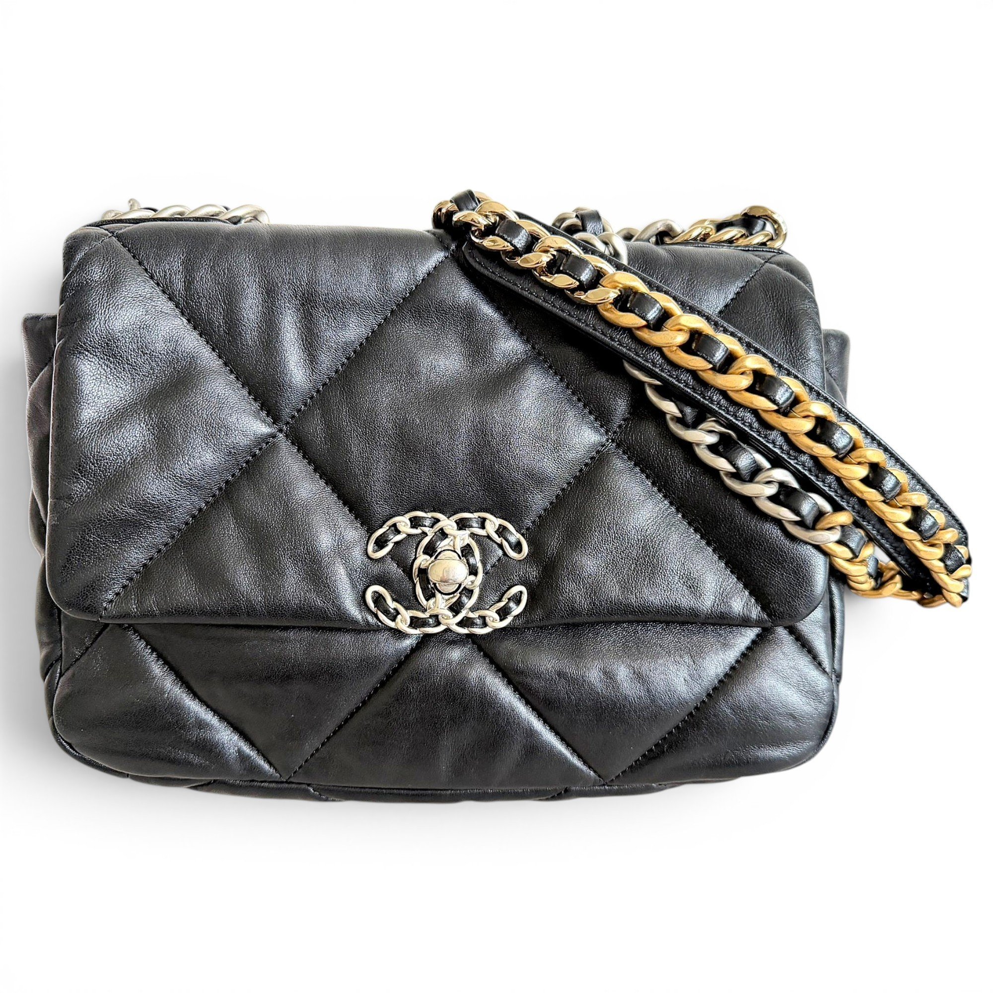 Chanel 19 leather handbag