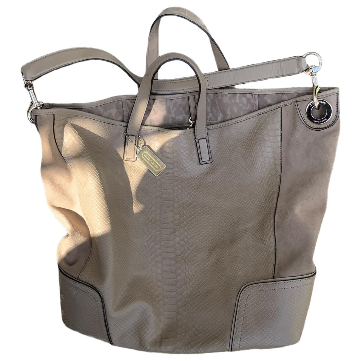 Leather tote