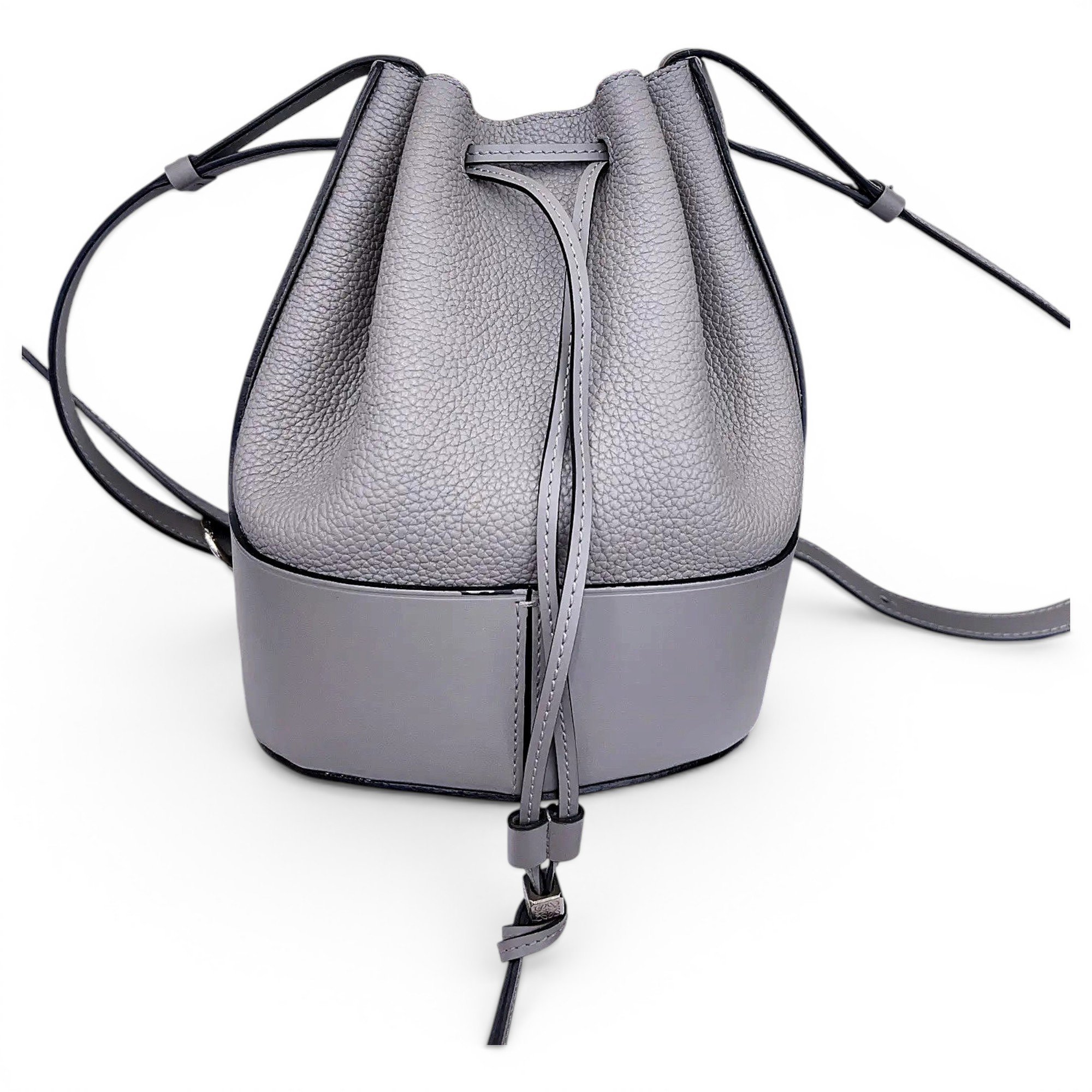 Balloon leather handbag