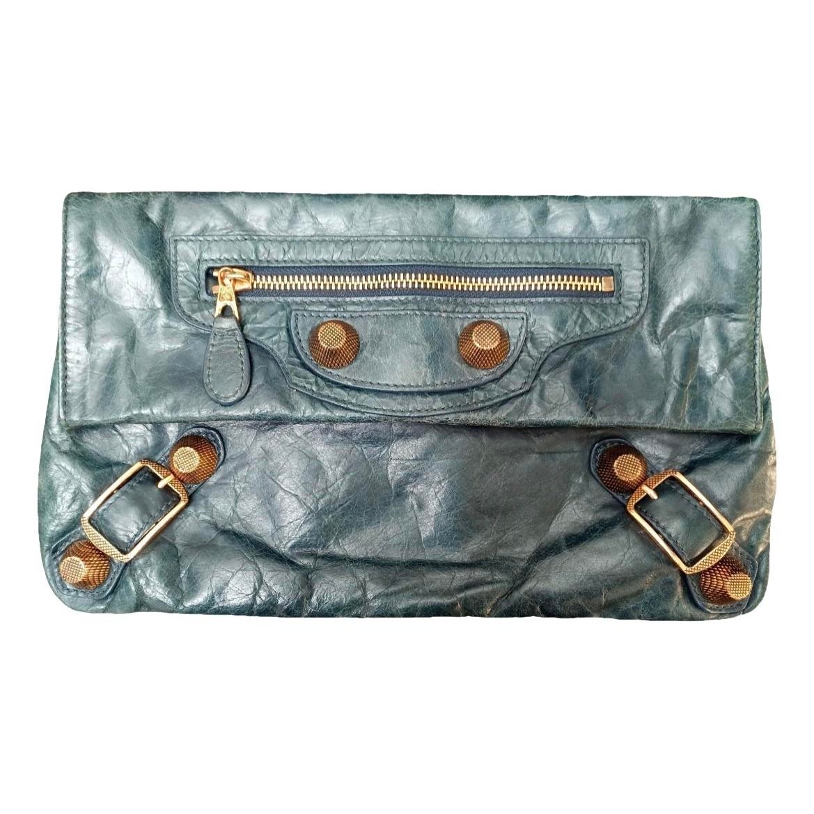 Envelop leather clutch bag