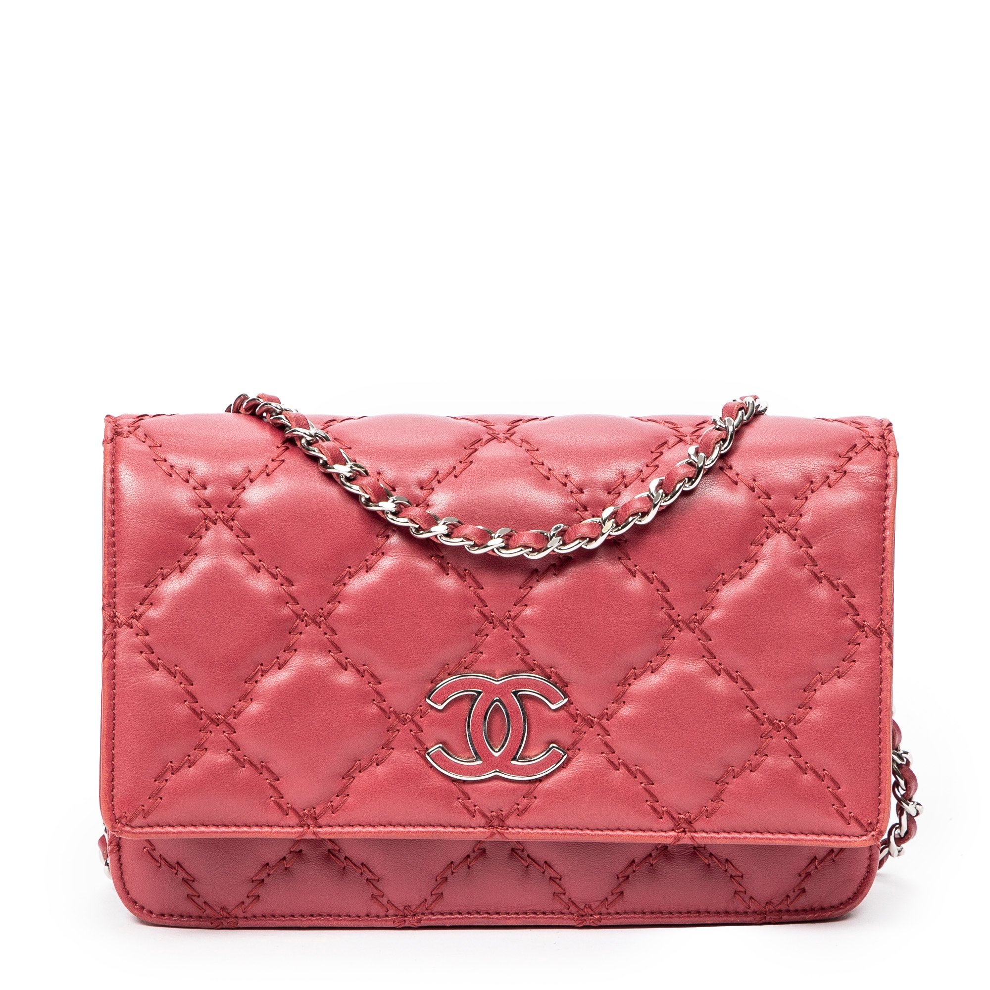Chanel 19 leather handbag