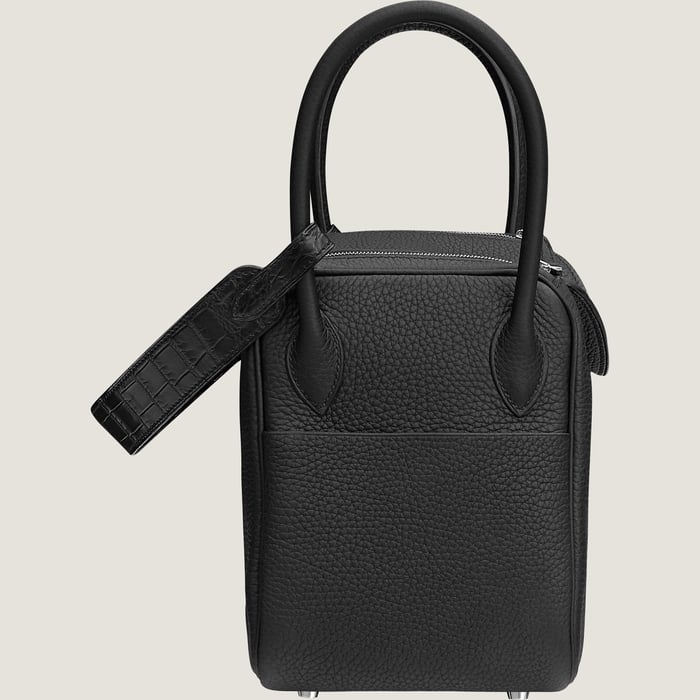 Noir Lindy 26 Bag