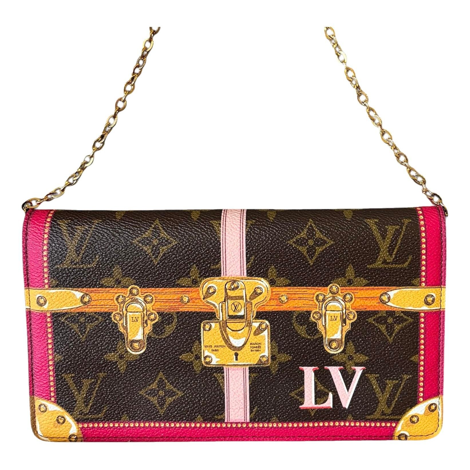 Twist Belt Wallet On Chain patent leather crossbody bag