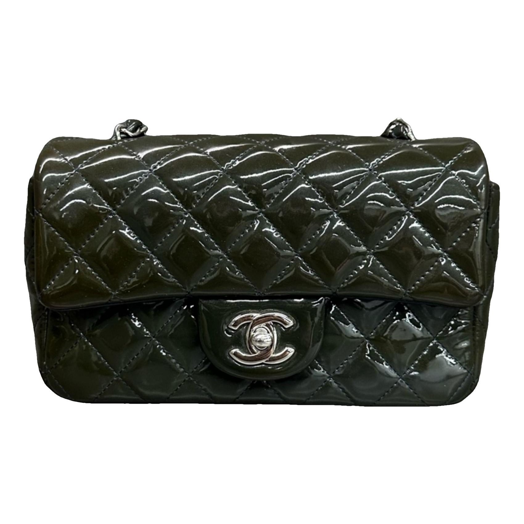 Timeless/Classique patent leather crossbody bag