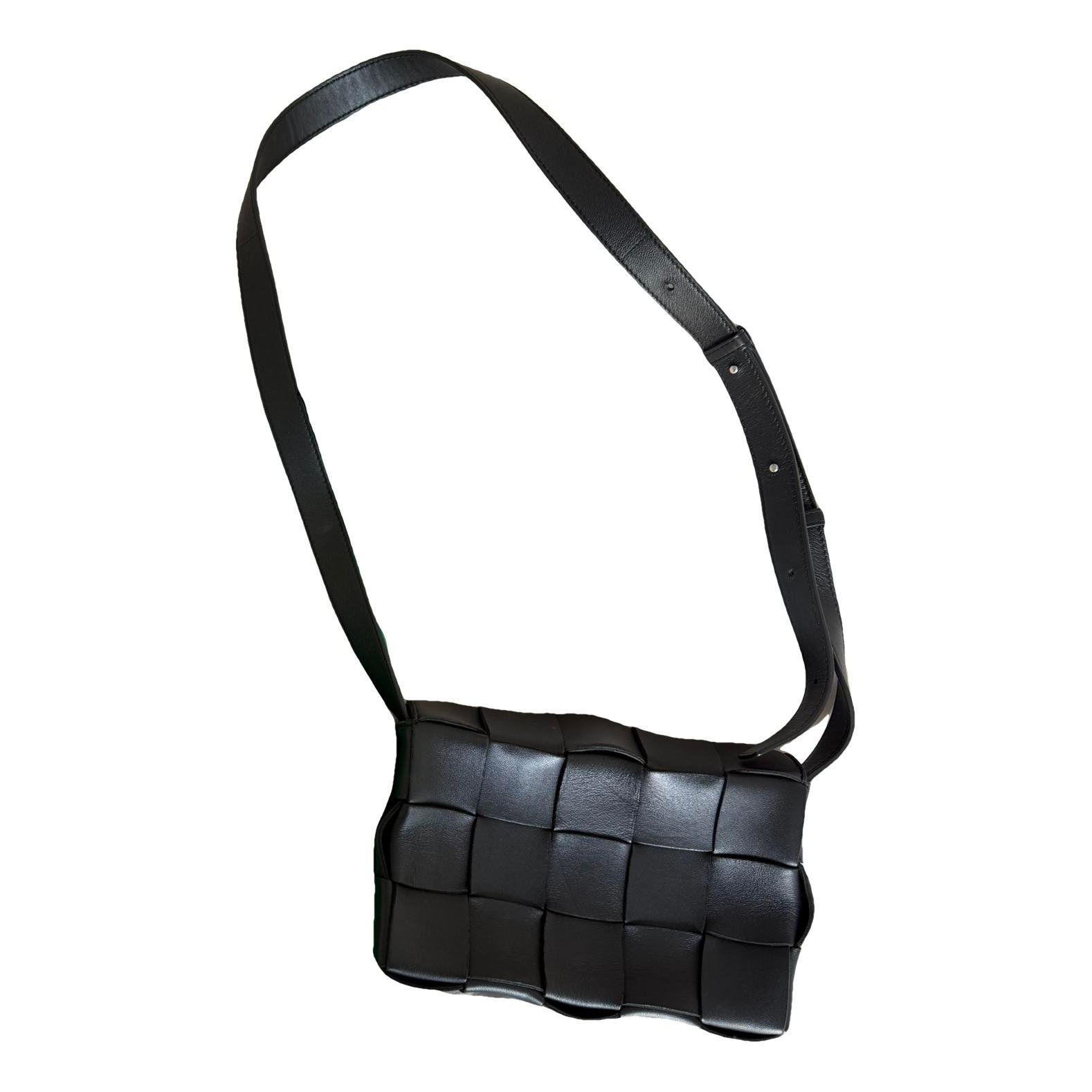 Cassette leather crossbody bag