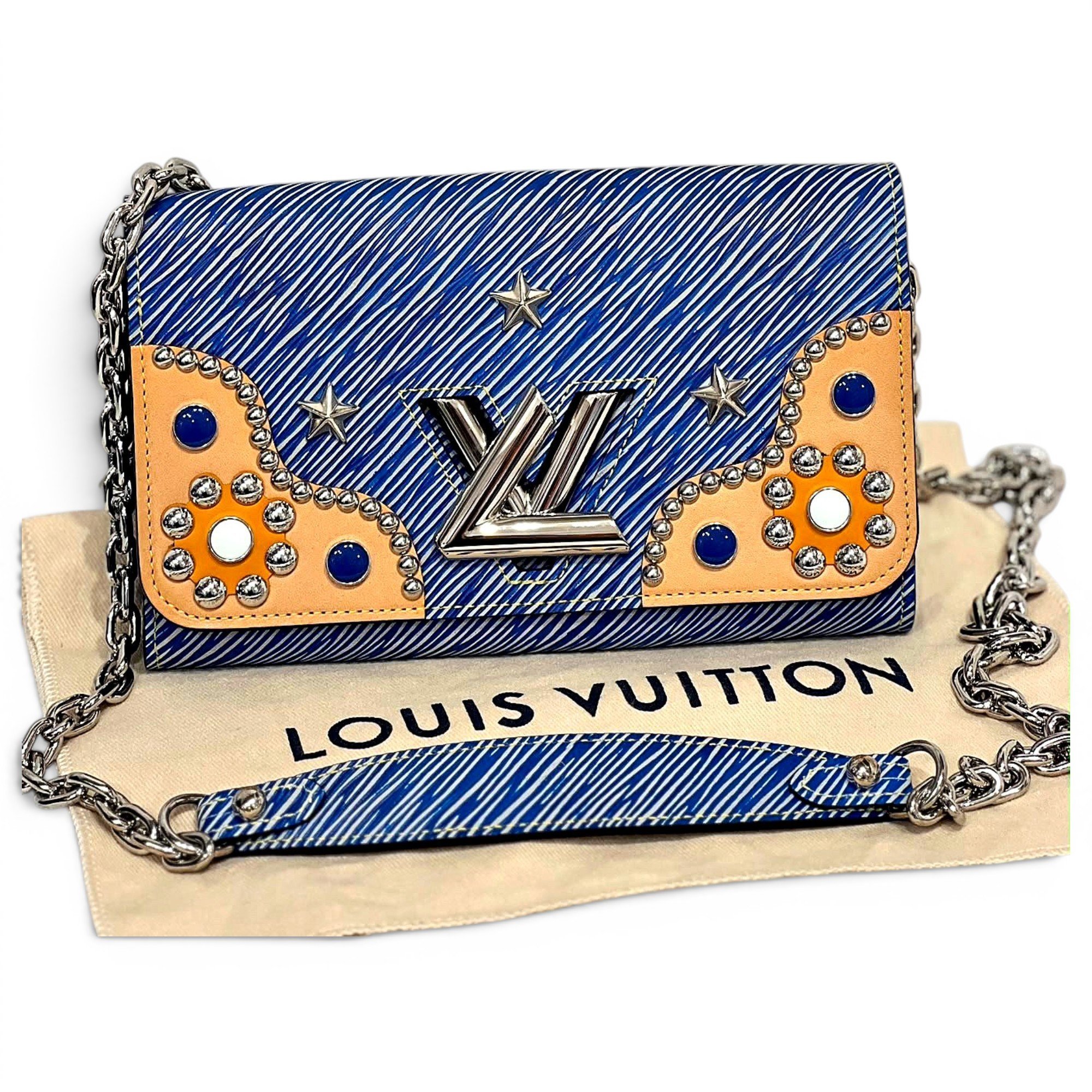 Twist Long Chain Wallet leather crossbody bag