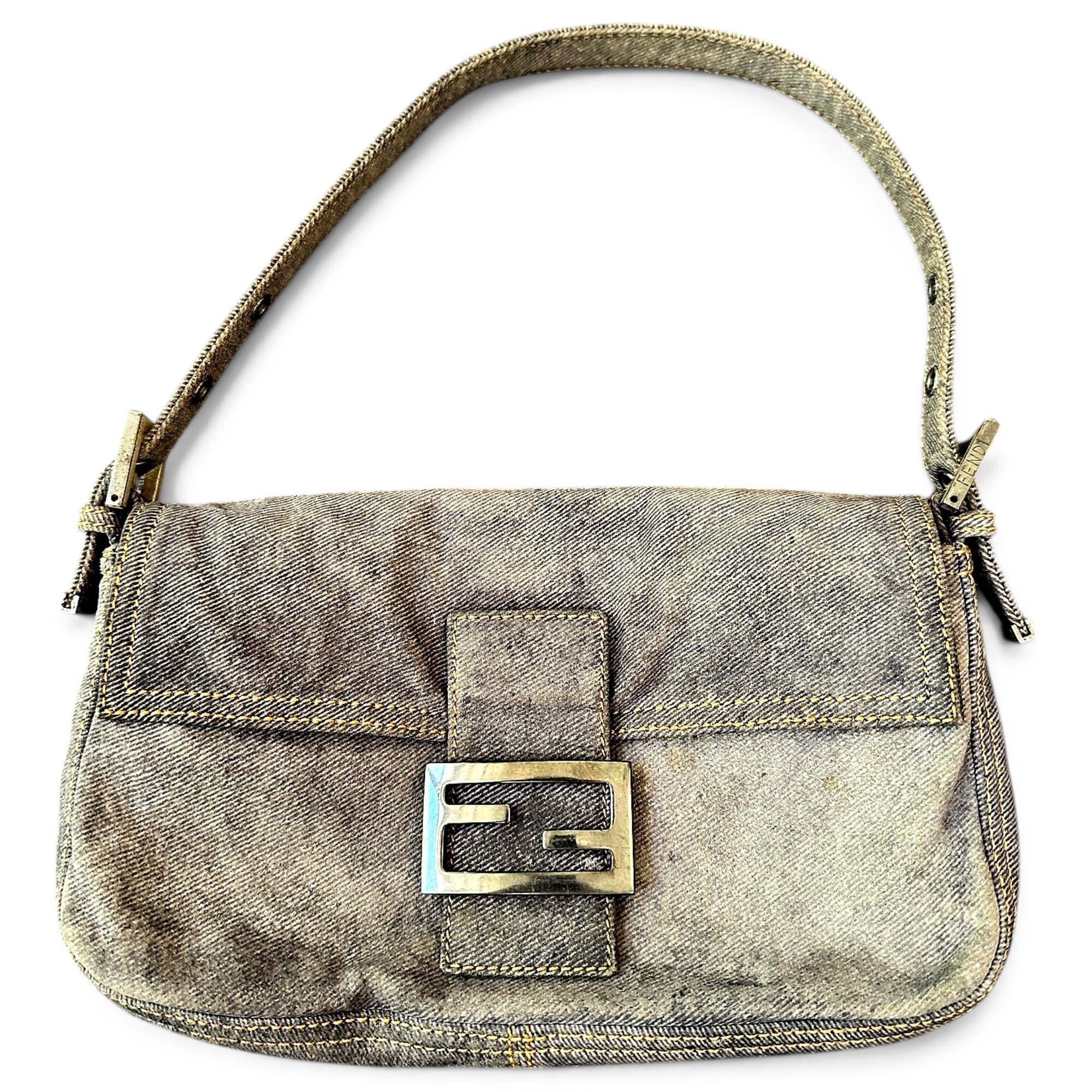 Baguette handbag