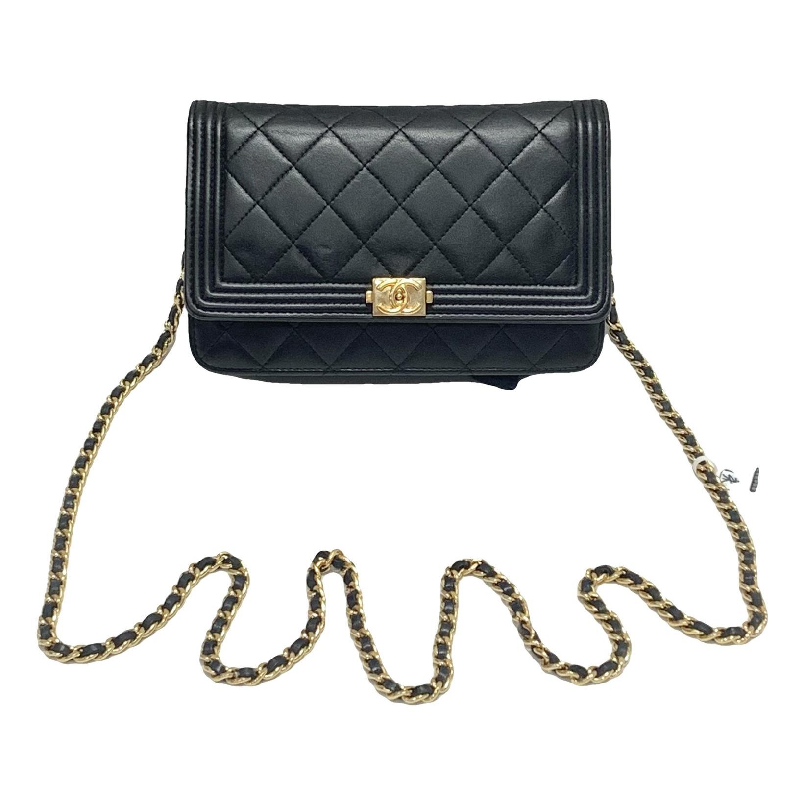 Wallet On Chain Boy leather crossbody bag