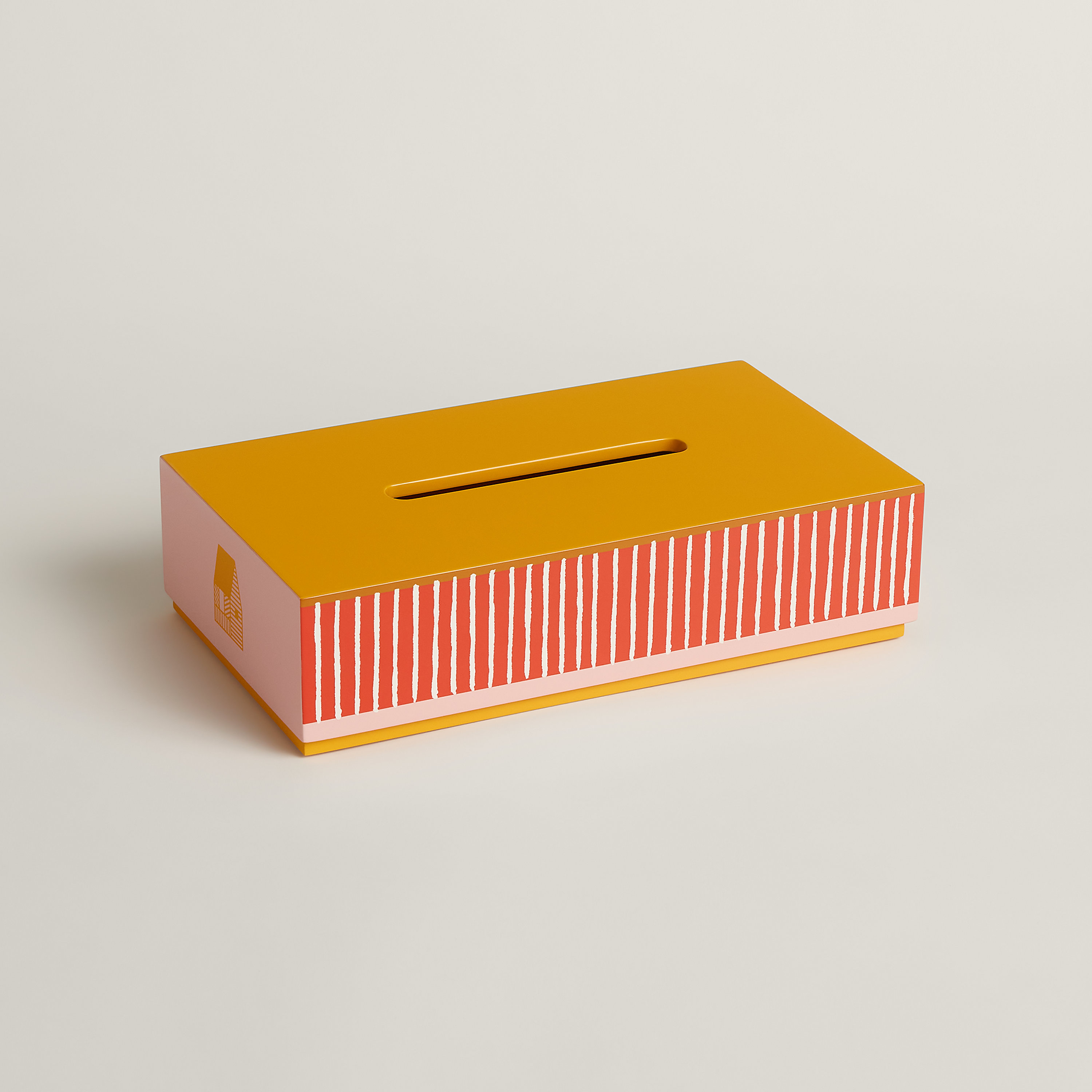 Les Cabanes tissue box