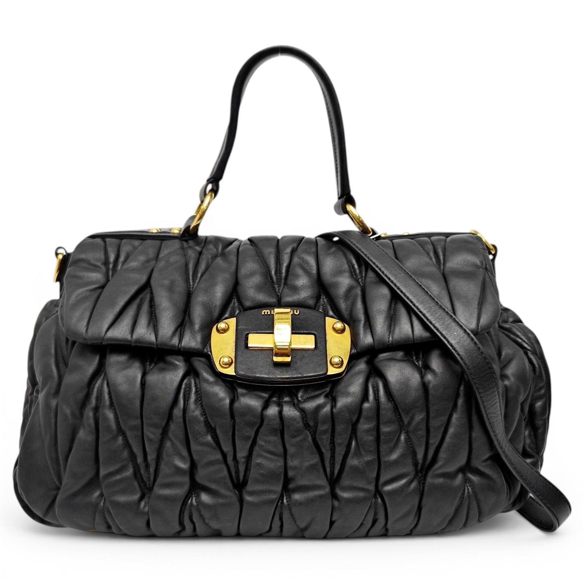 Matelassé leather handbag