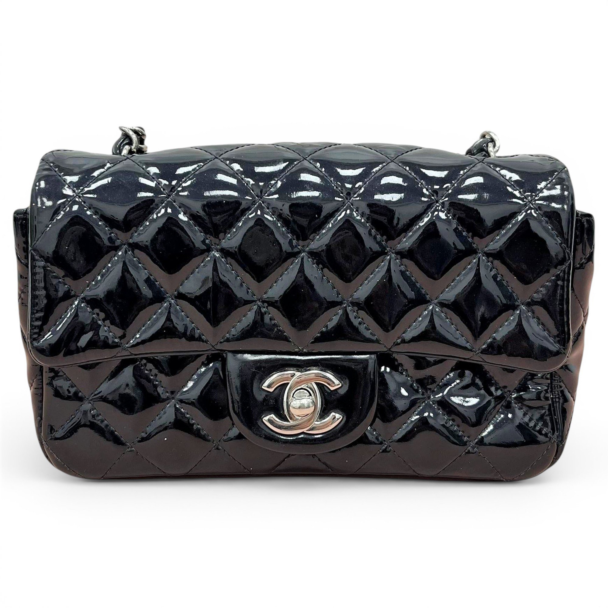 Timeless/Classique patent leather handbag
