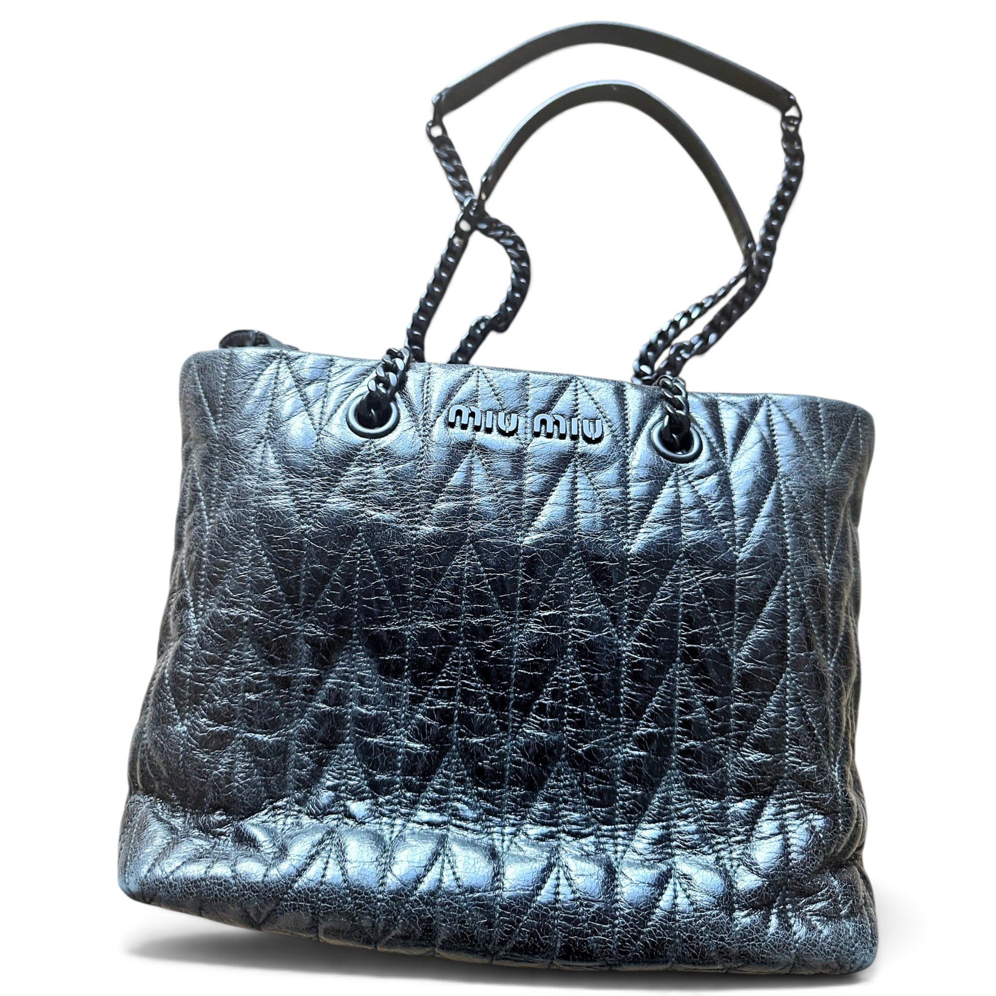 Matelassé leather handbag