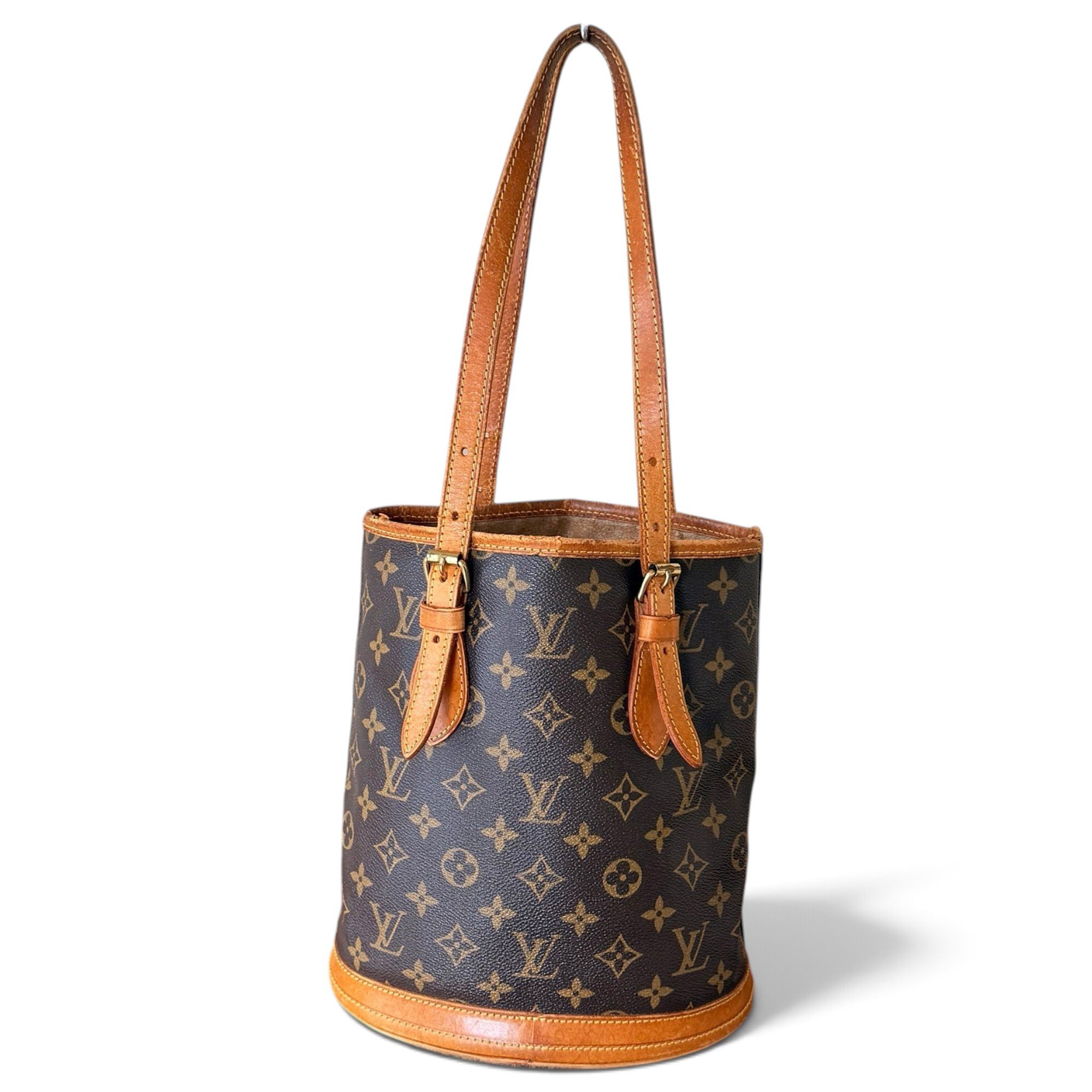 Bucket leather handbag