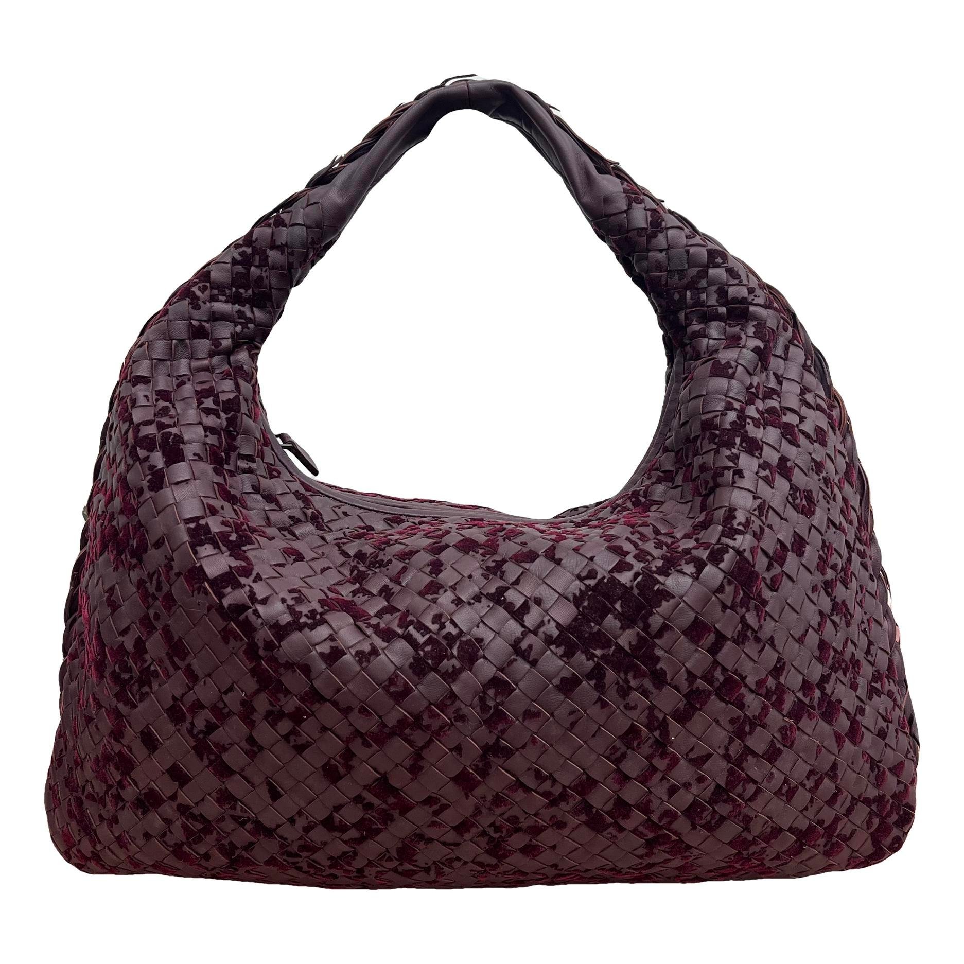 Veneta leather handbag