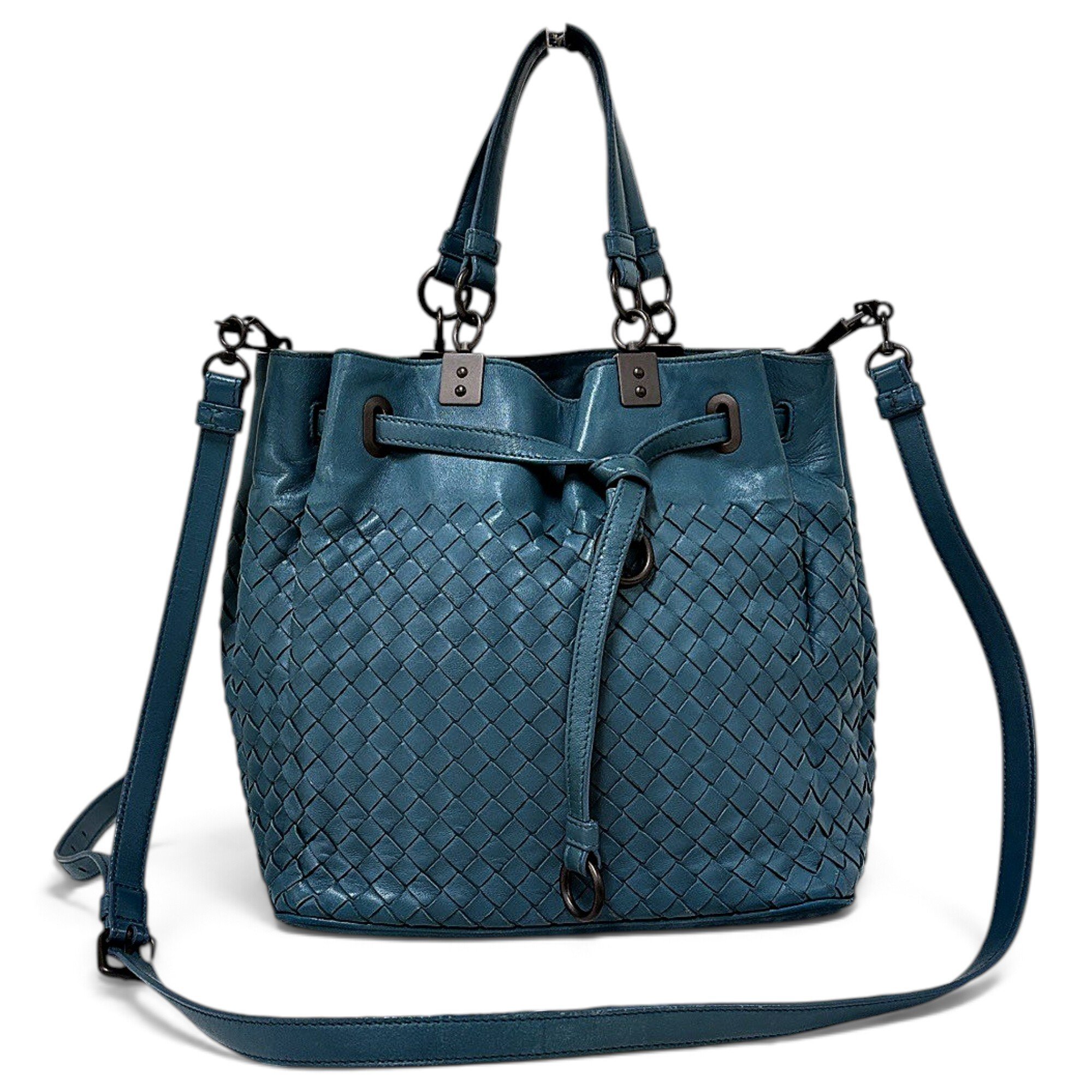 Veneta leather handbag