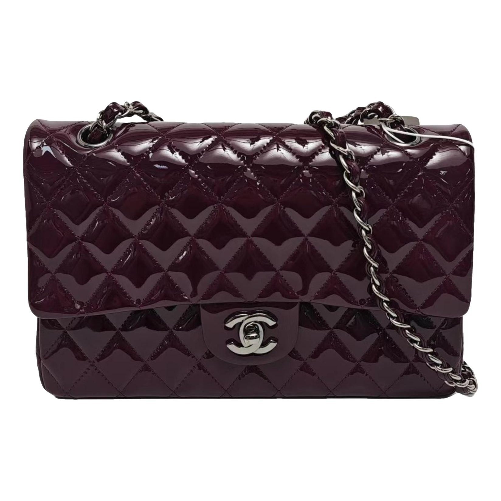 Timeless/Classique patent leather crossbody bag
