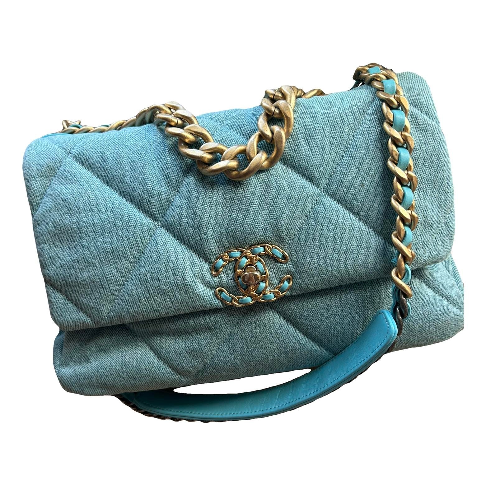 Chanel 19 handbag