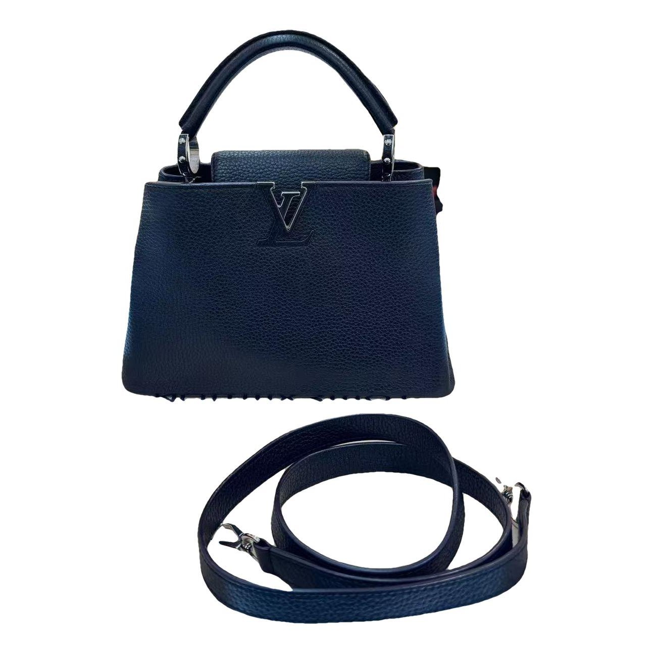 Capucines leather handbag