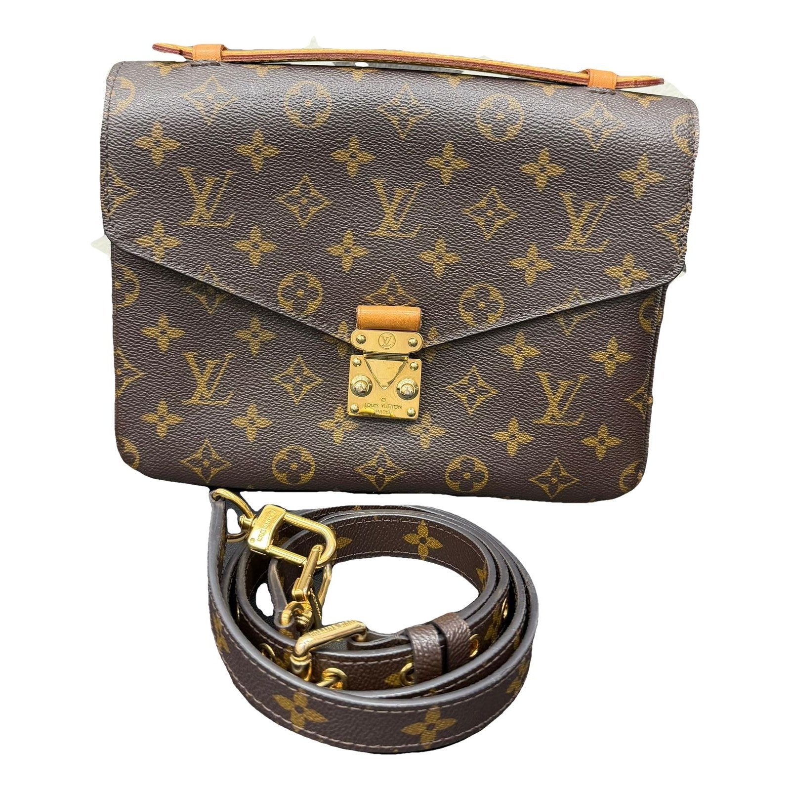 Metis leather handbag