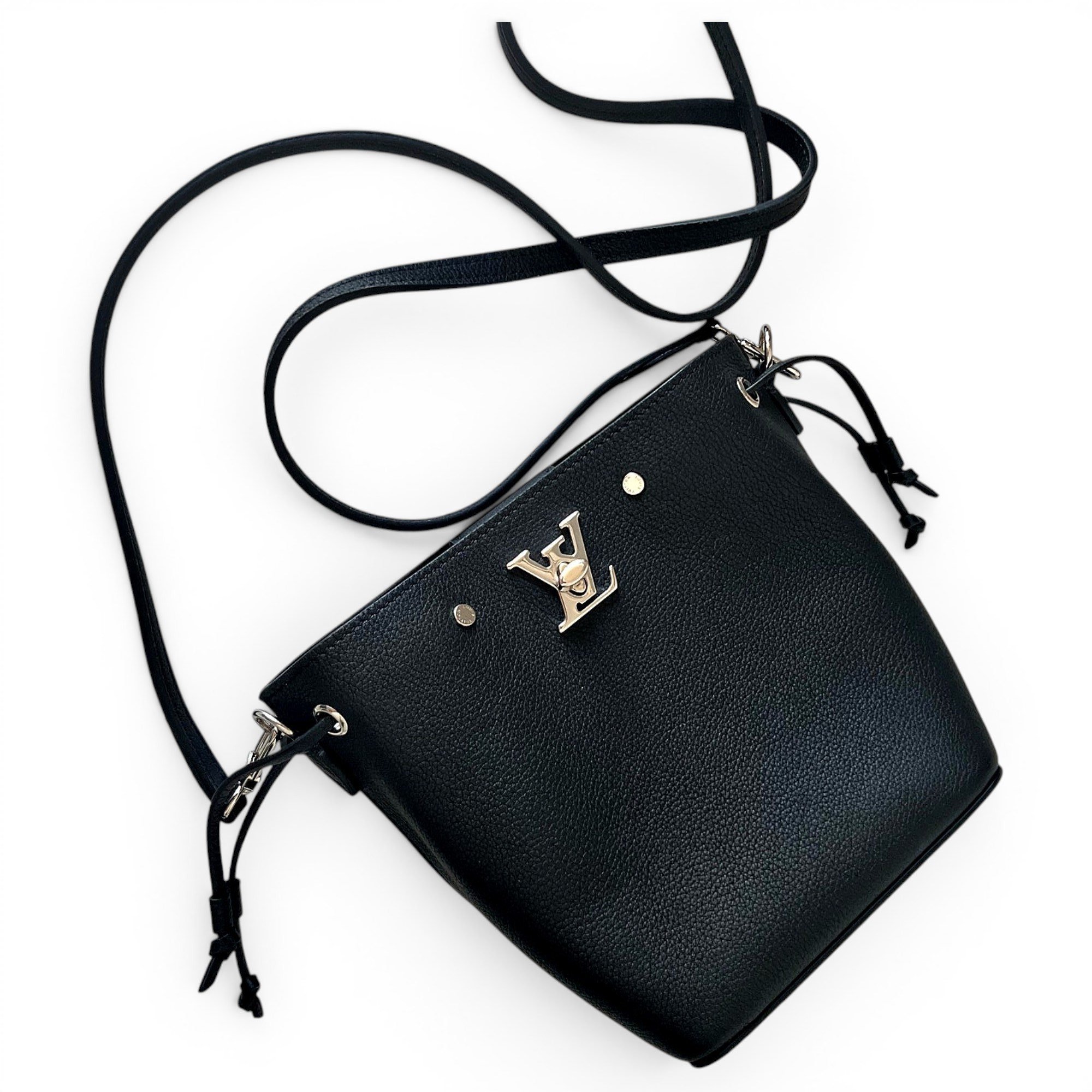 Lockme Bucket leather handbag