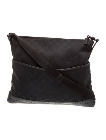 GG Canvas Shoulder Bag