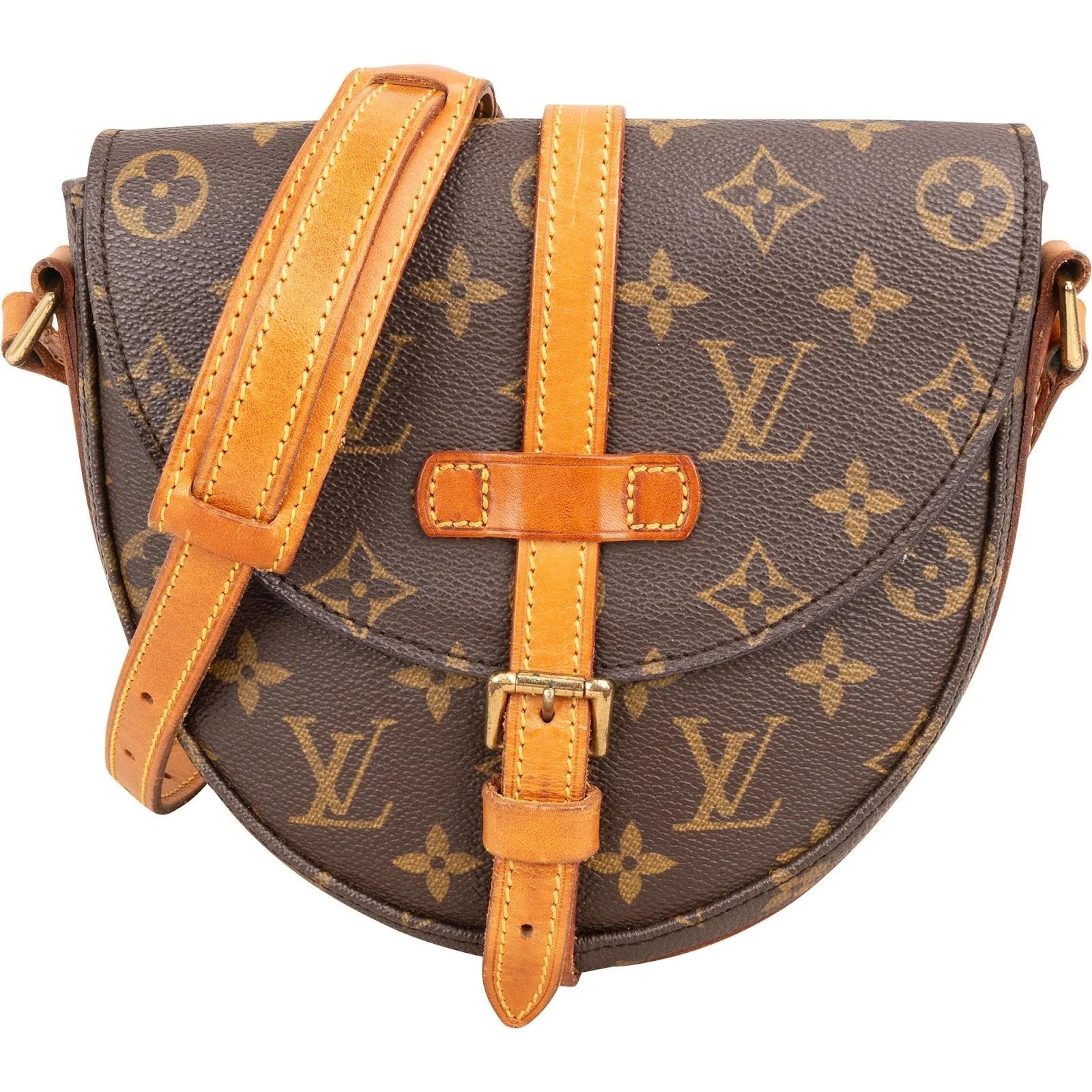 Chantilly leather crossbody bag