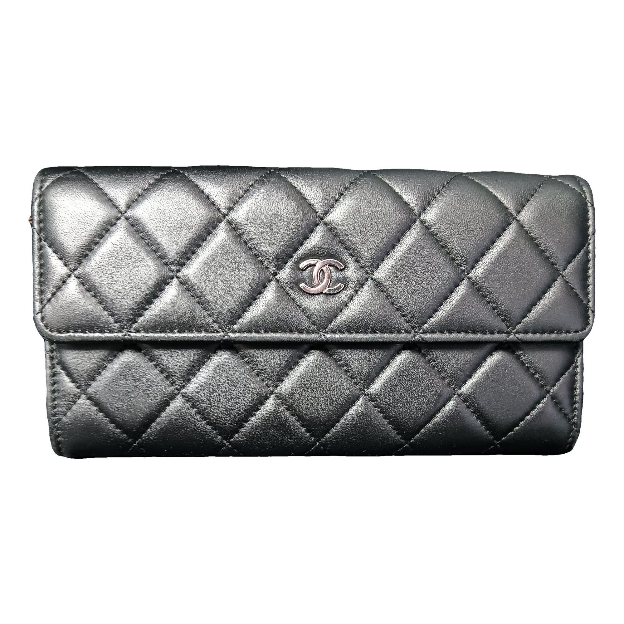 Wallet On Chain leather crossbody bag