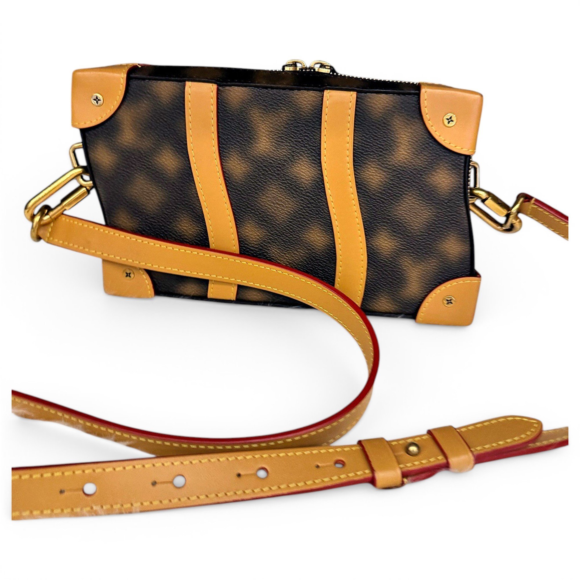 Side Trunk leather handbag