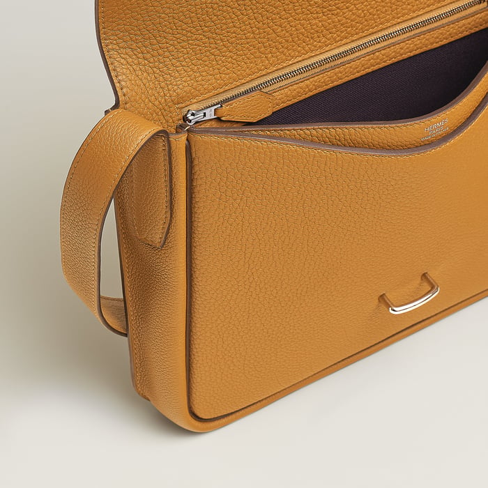 Naturel Sable Steve Light Junior Messenger Bag