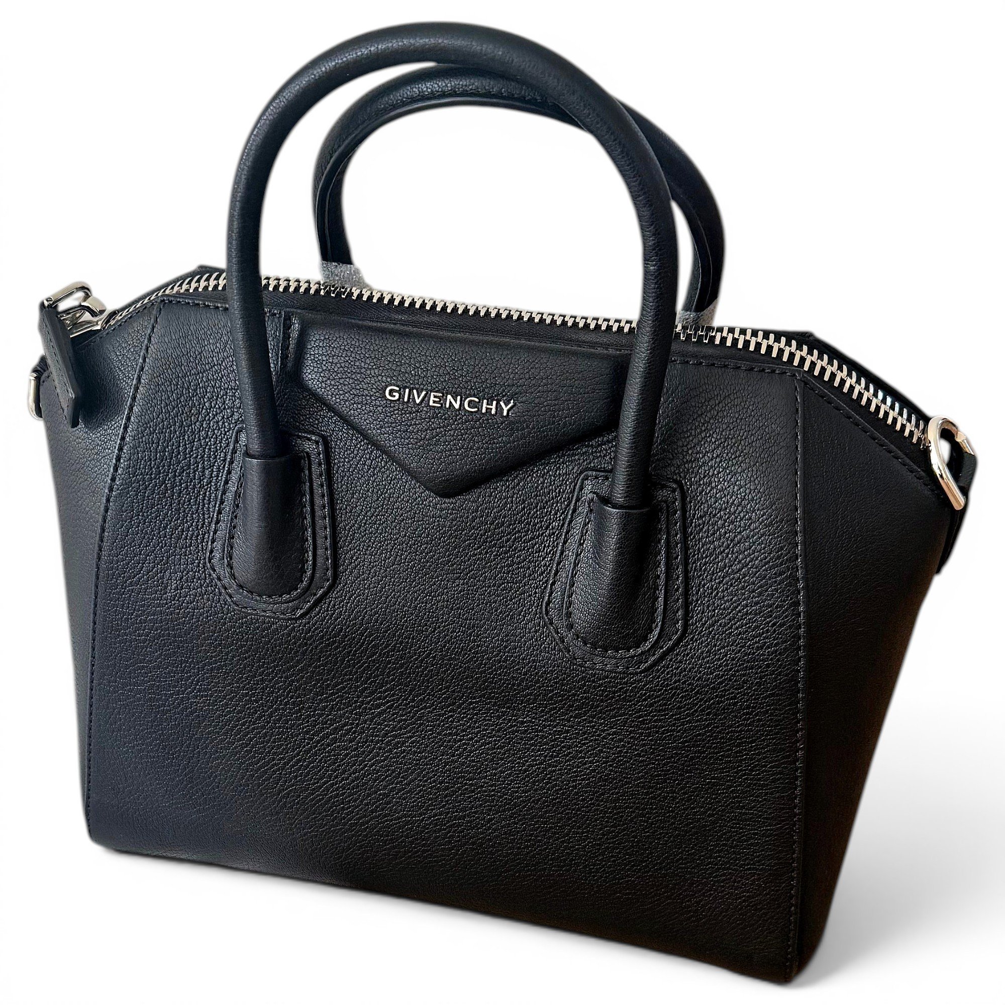 Antigona leather handbag