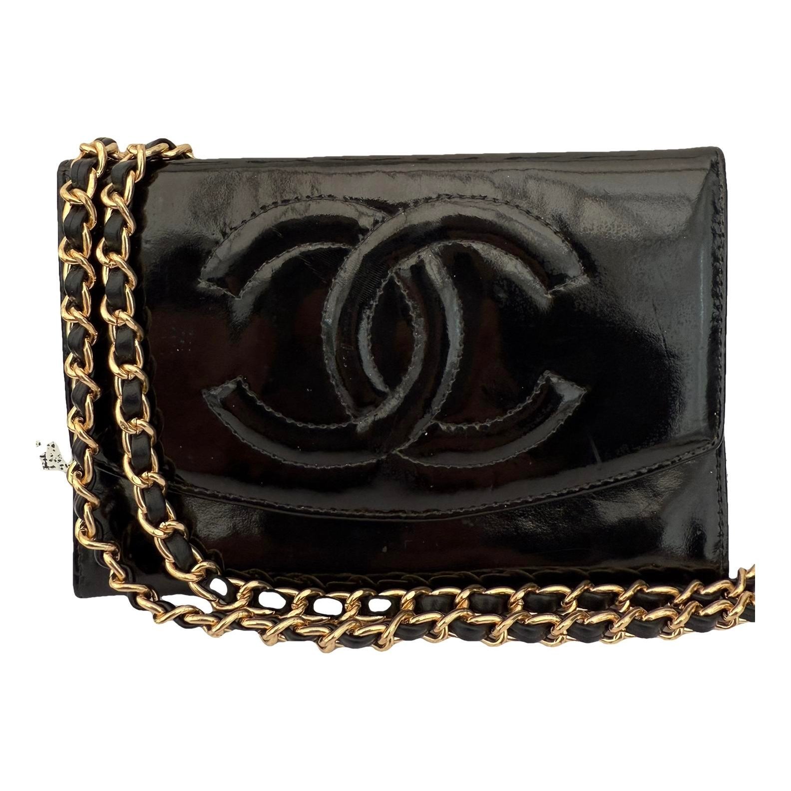 Wallet On Chain Timeless/Classique leather crossbody bag