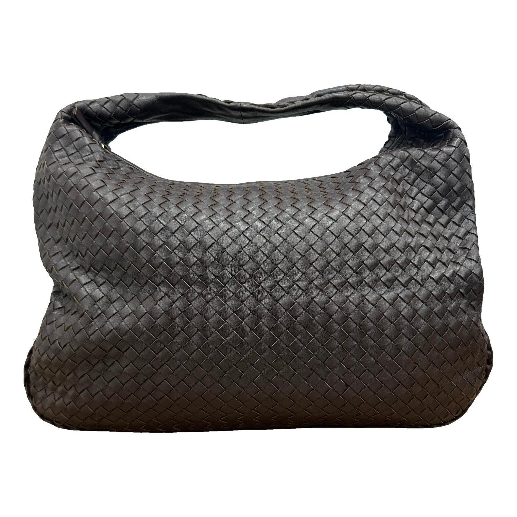 Veneta leather handbag