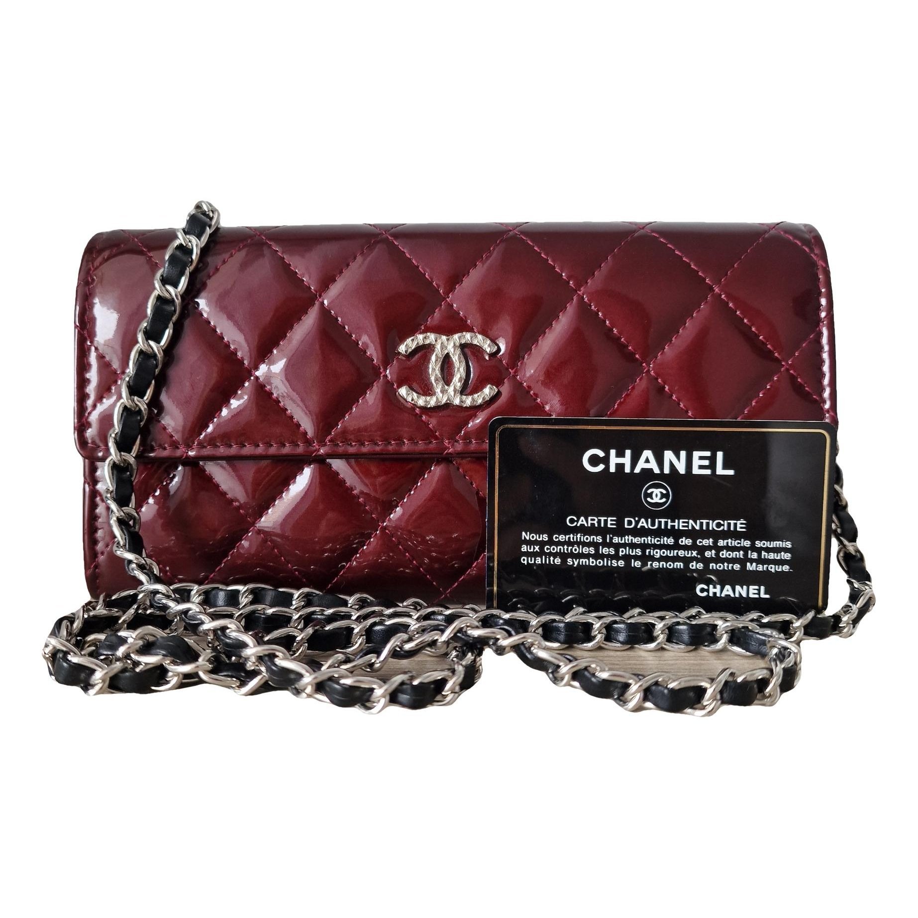 Wallet On Chain Timeless/Classique patent leather crossbody bag