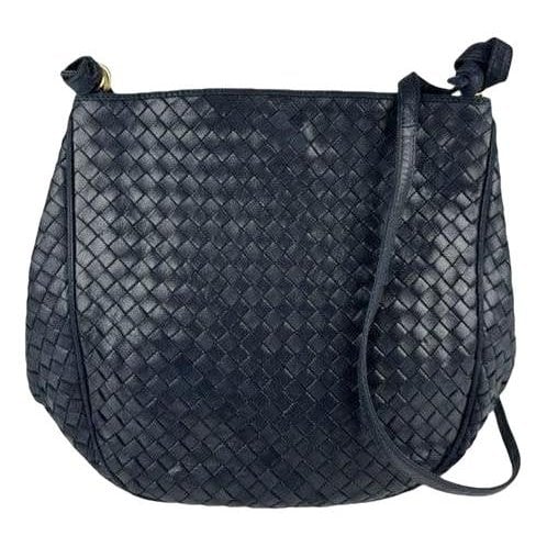 Veneta leather handbag