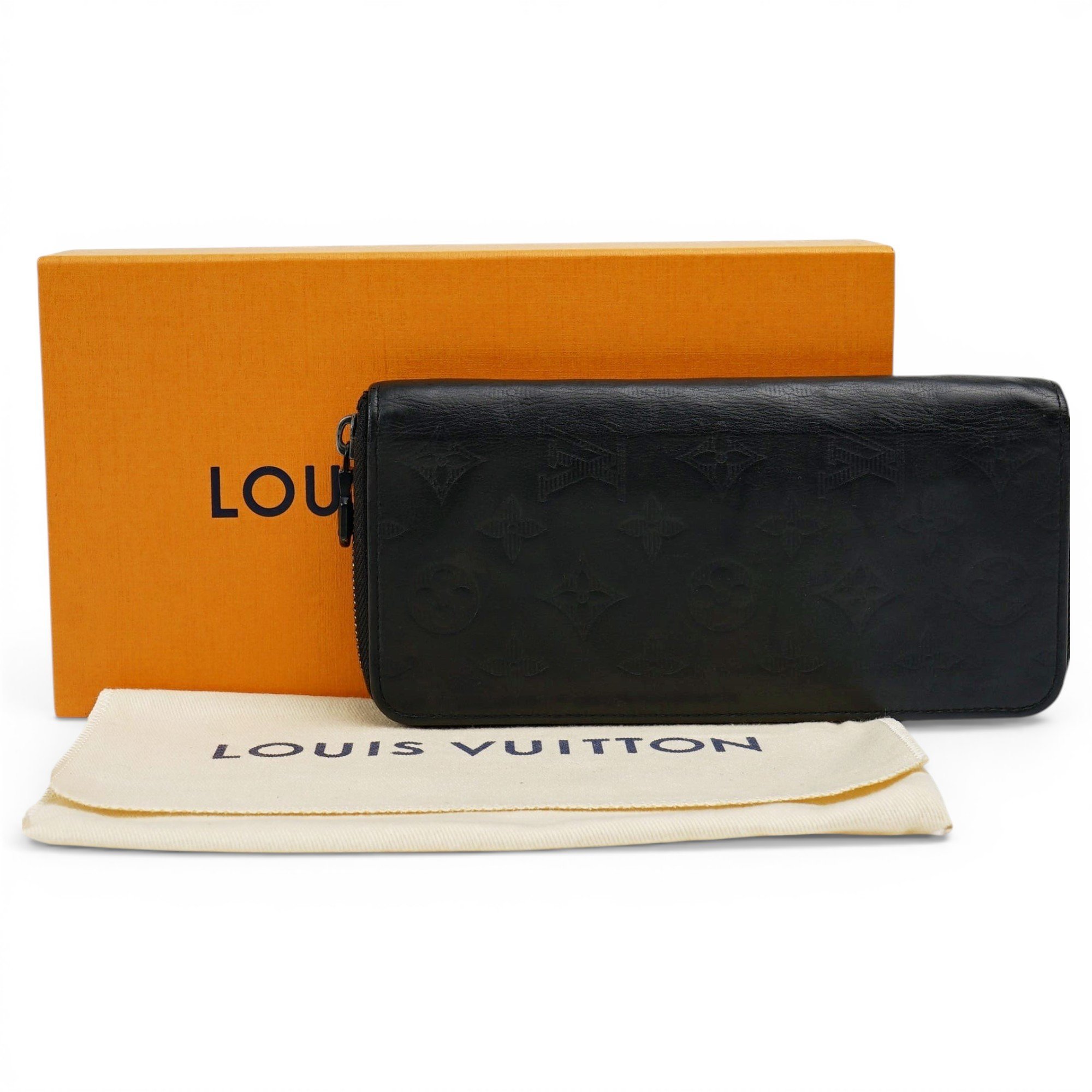 Leather clutch bag