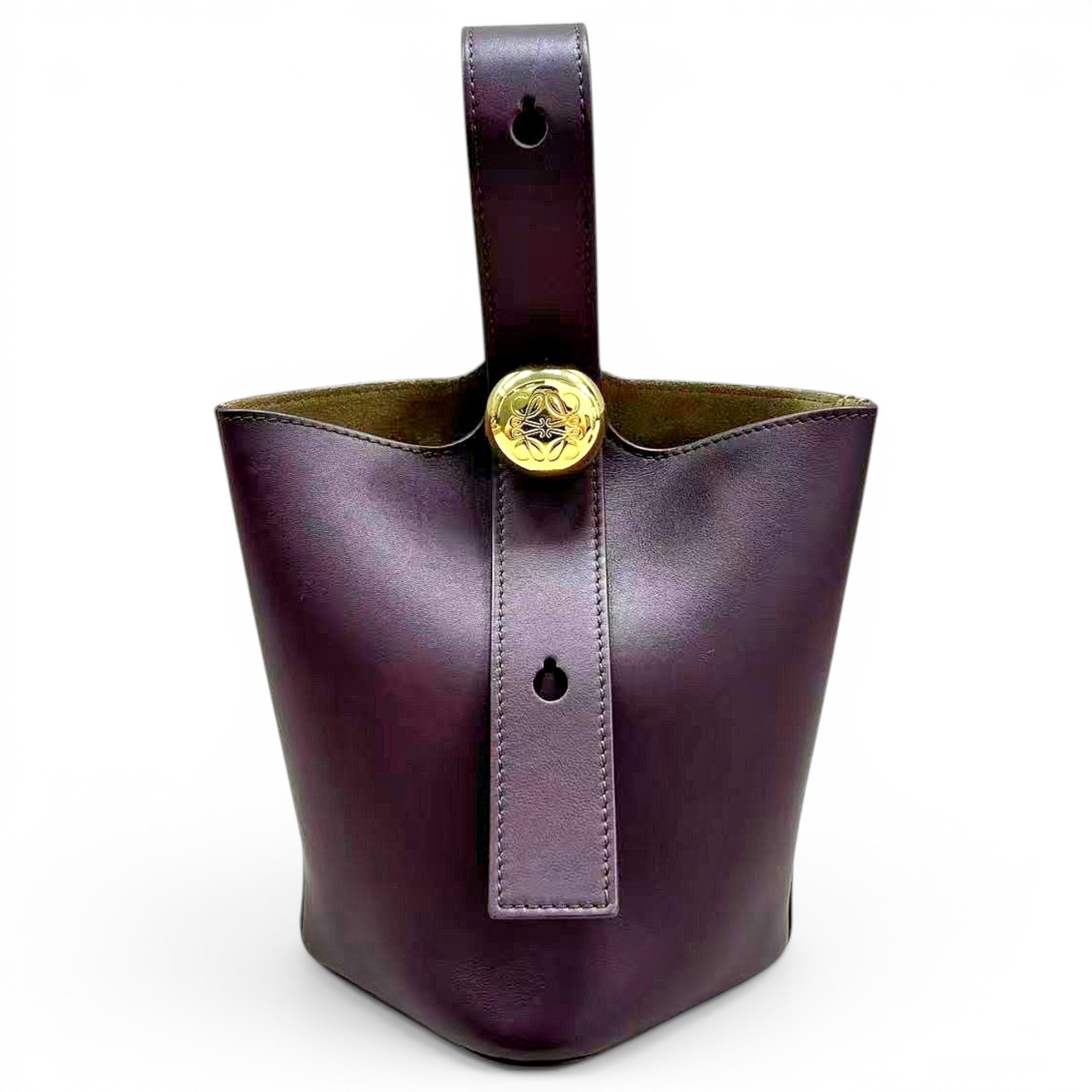 Pebble leather handbag