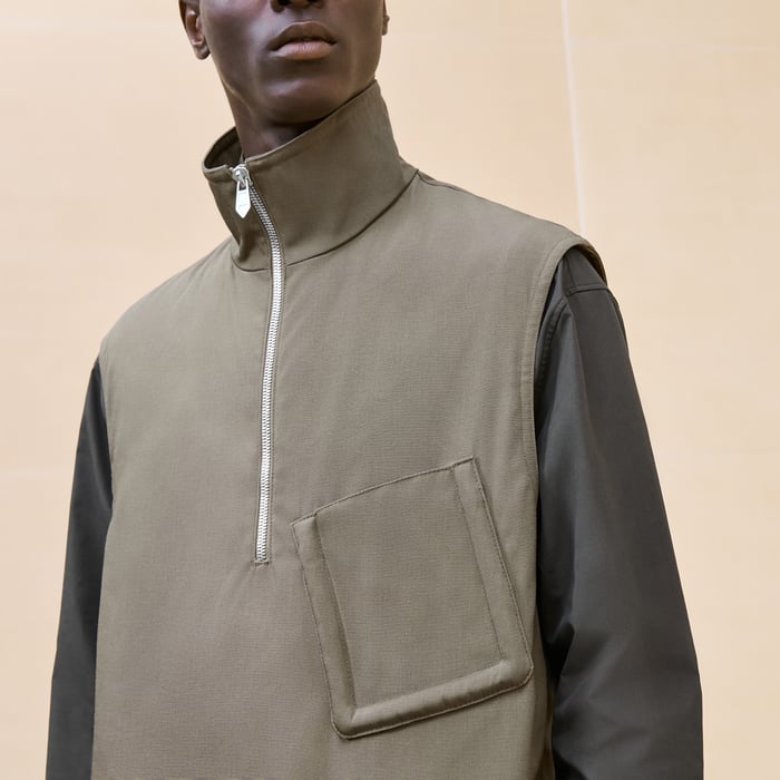 Tourbe Sleeveless Sweater With Bridle Detail