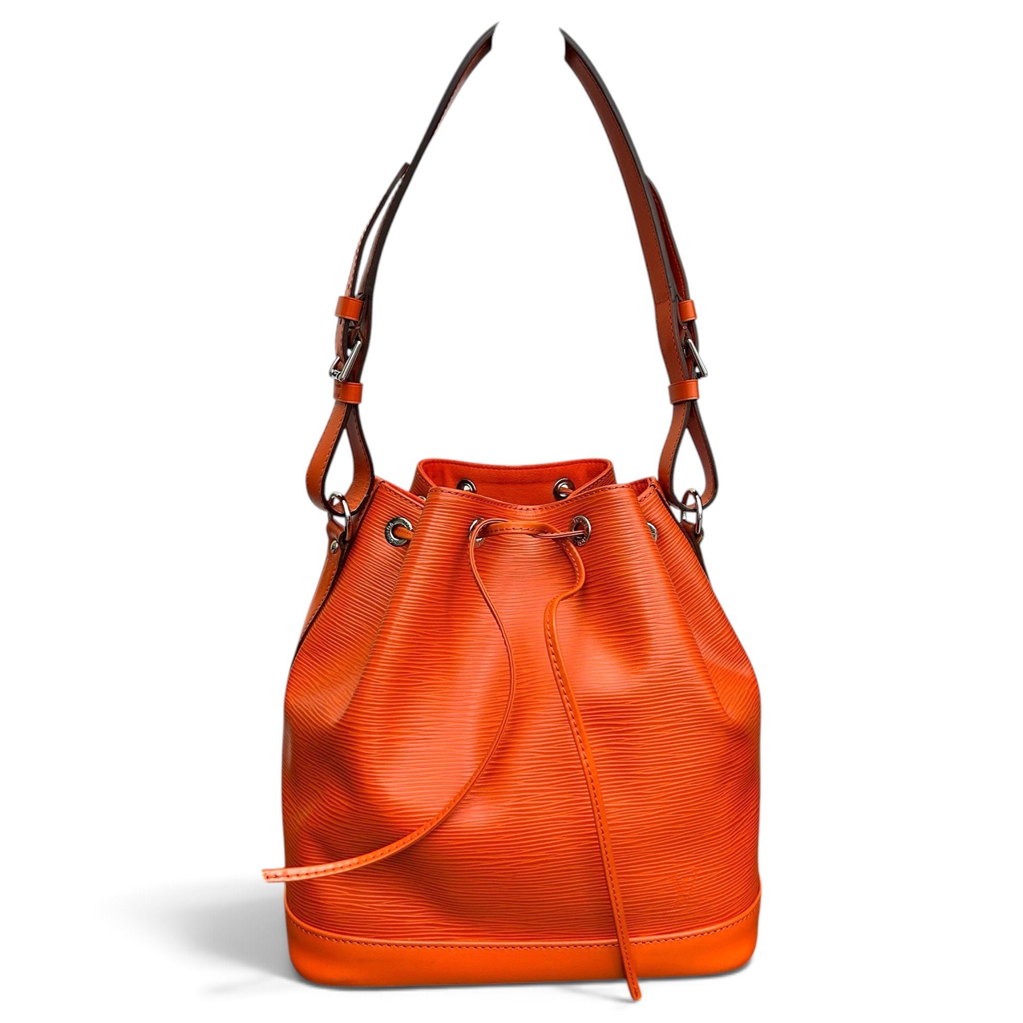 Noé leather handbag