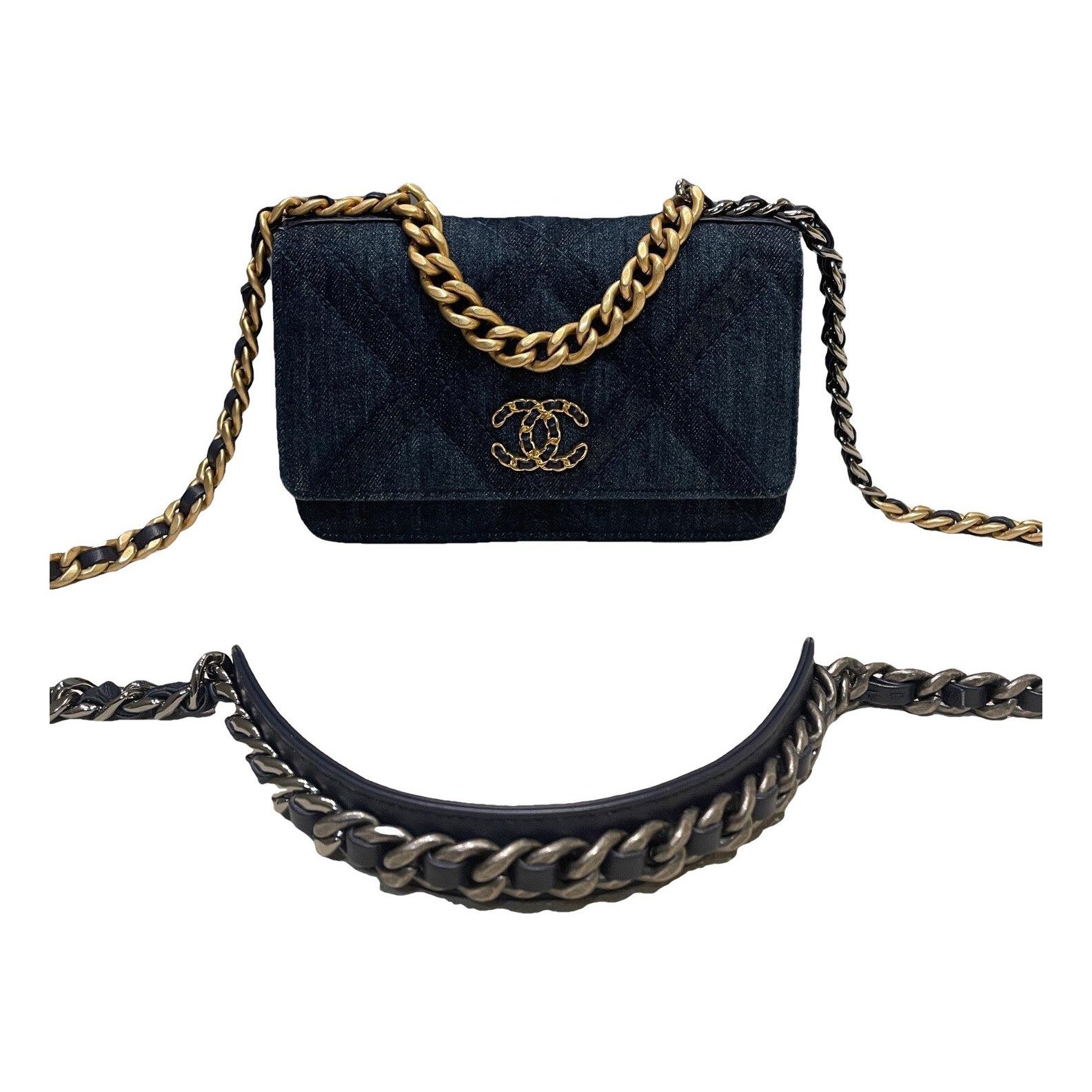 Wallet On Chain Chanel 19 handbag