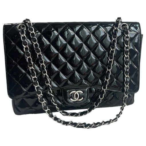 Timeless/Classique patent leather crossbody bag