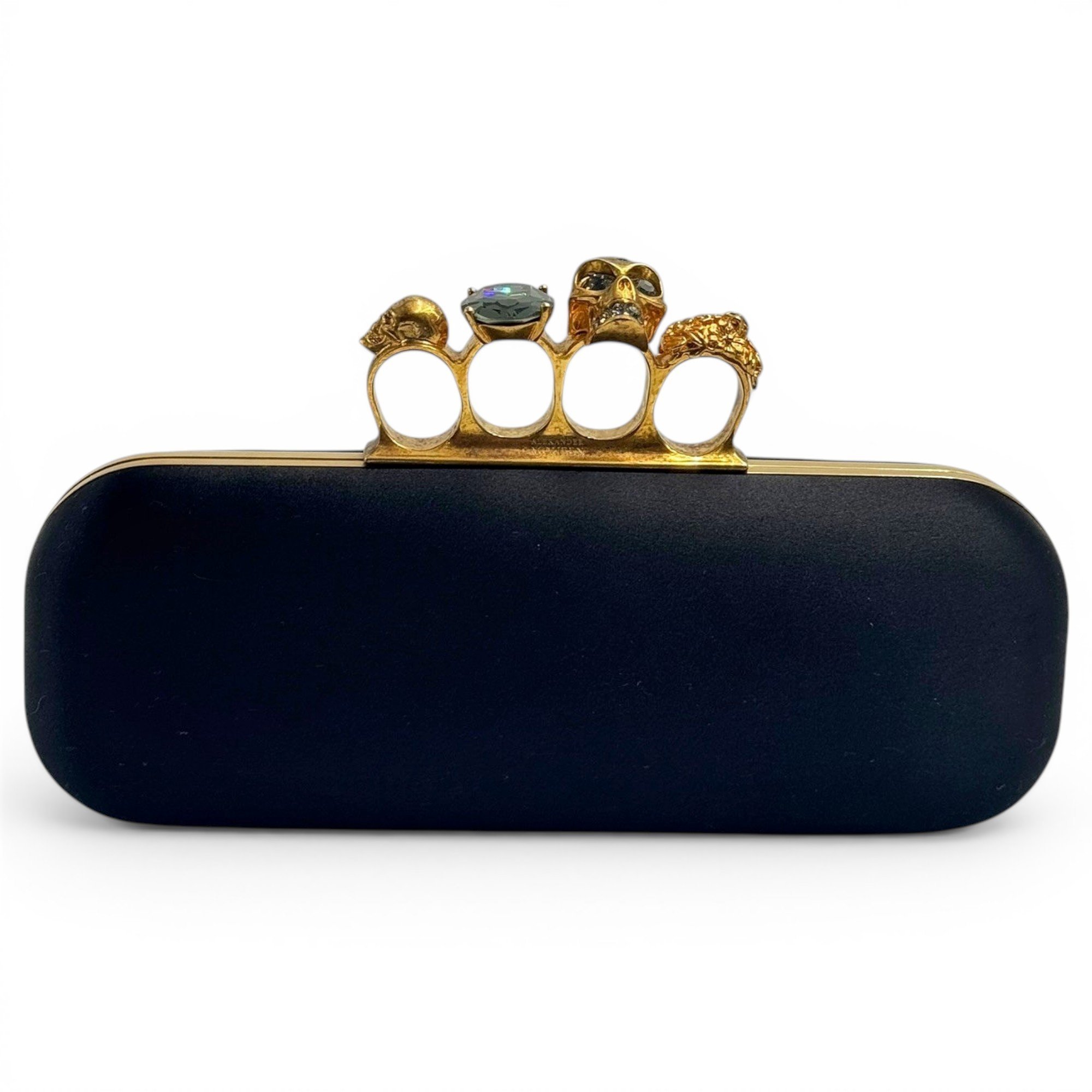 Knuckle cloth handbag