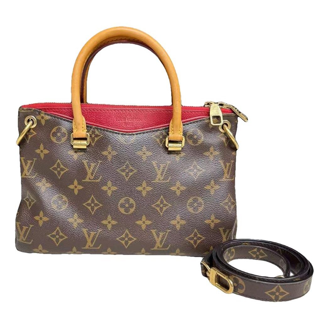 Pallas leather handbag