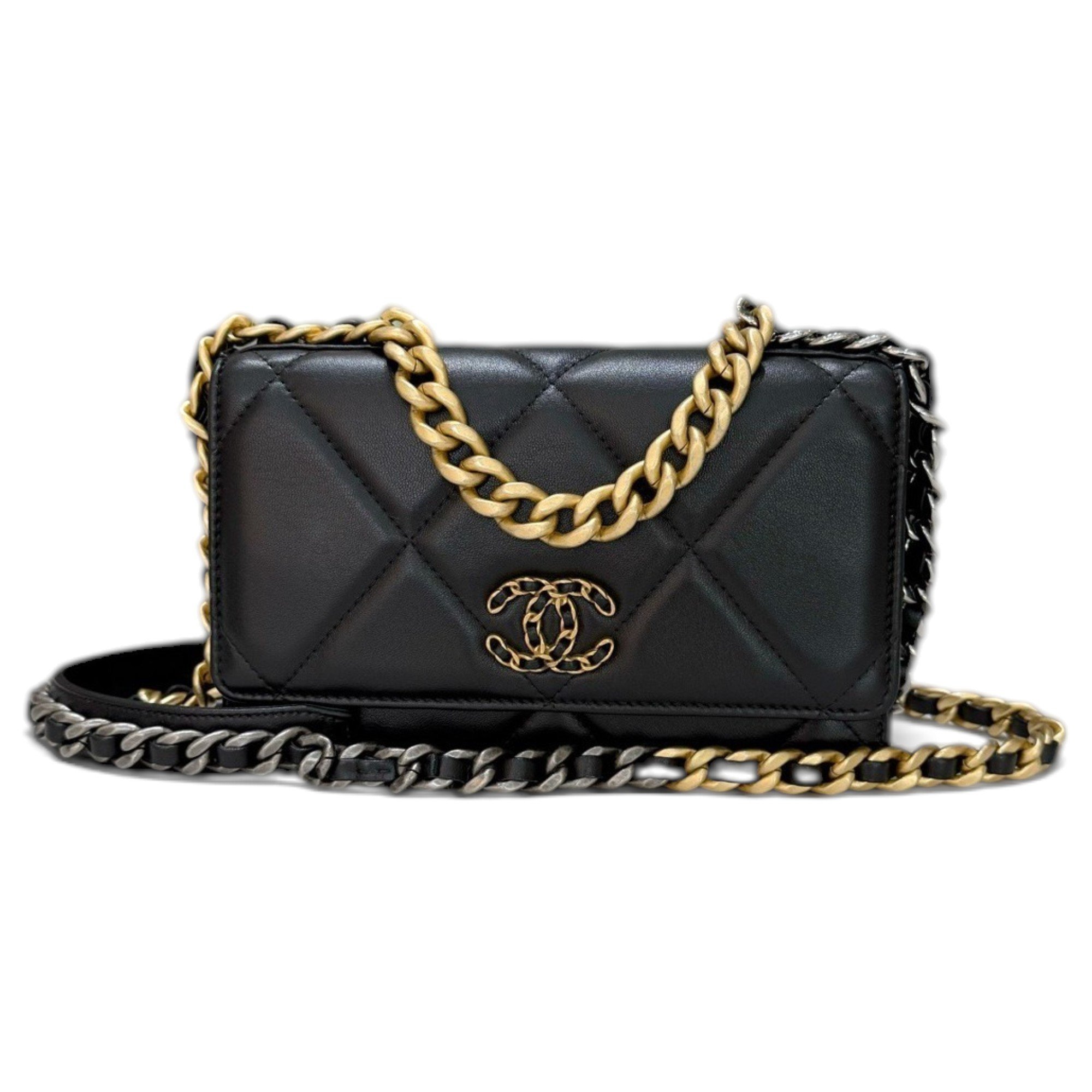Chanel 19 leather crossbody bag