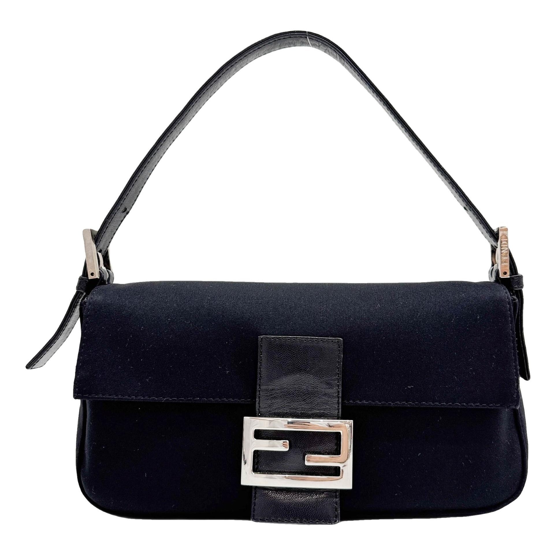 Baguette handbag