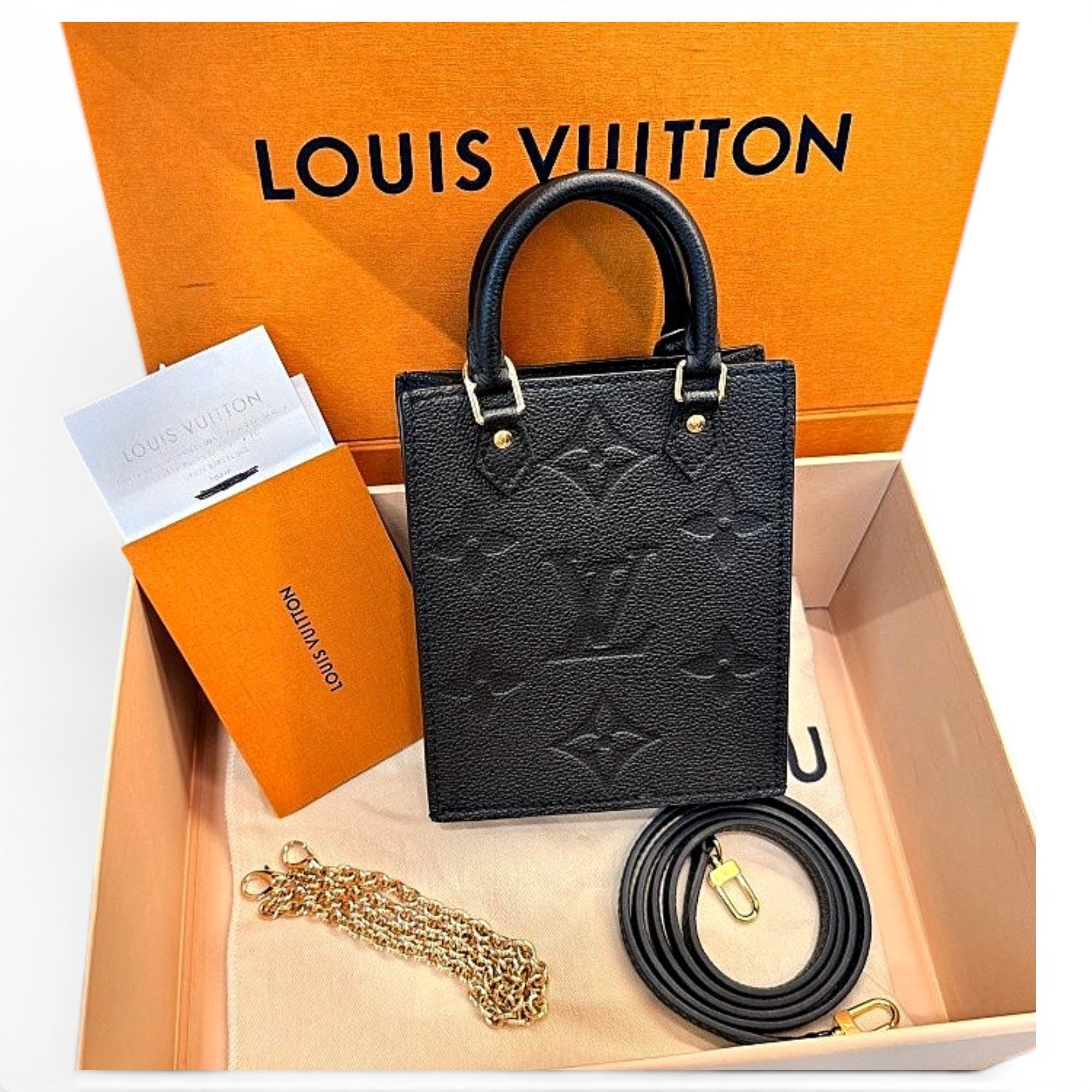 Plat leather handbag