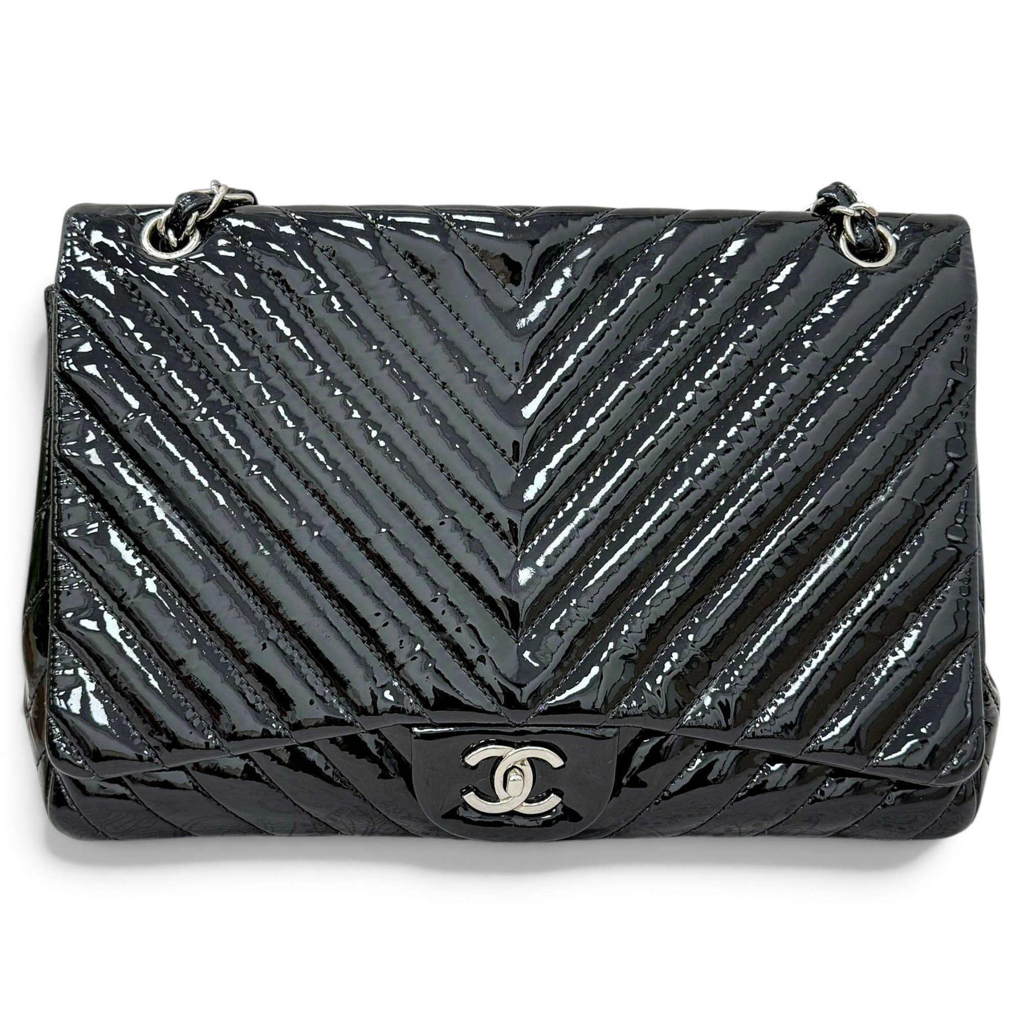 Timeless/Classique patent leather handbag