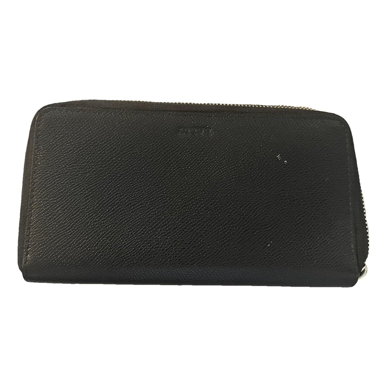 Leather clutch bag
