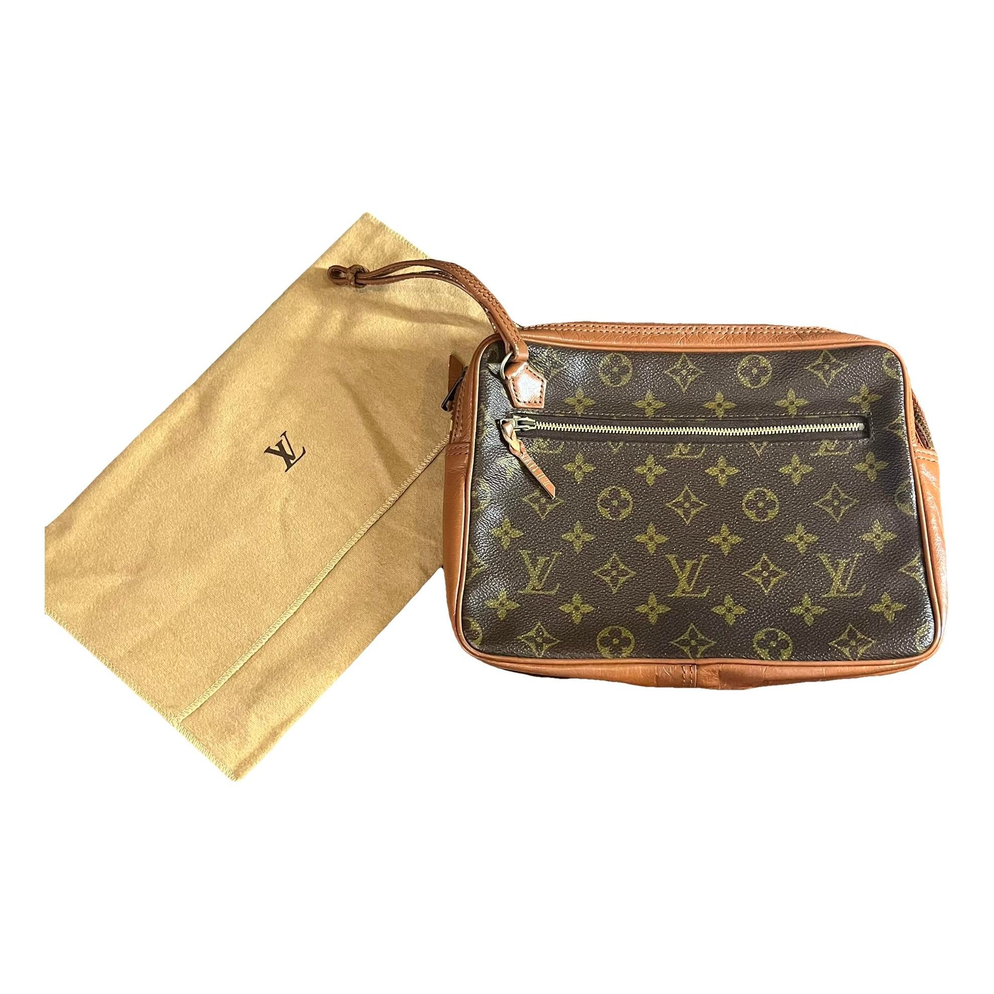 Leather clutch bag