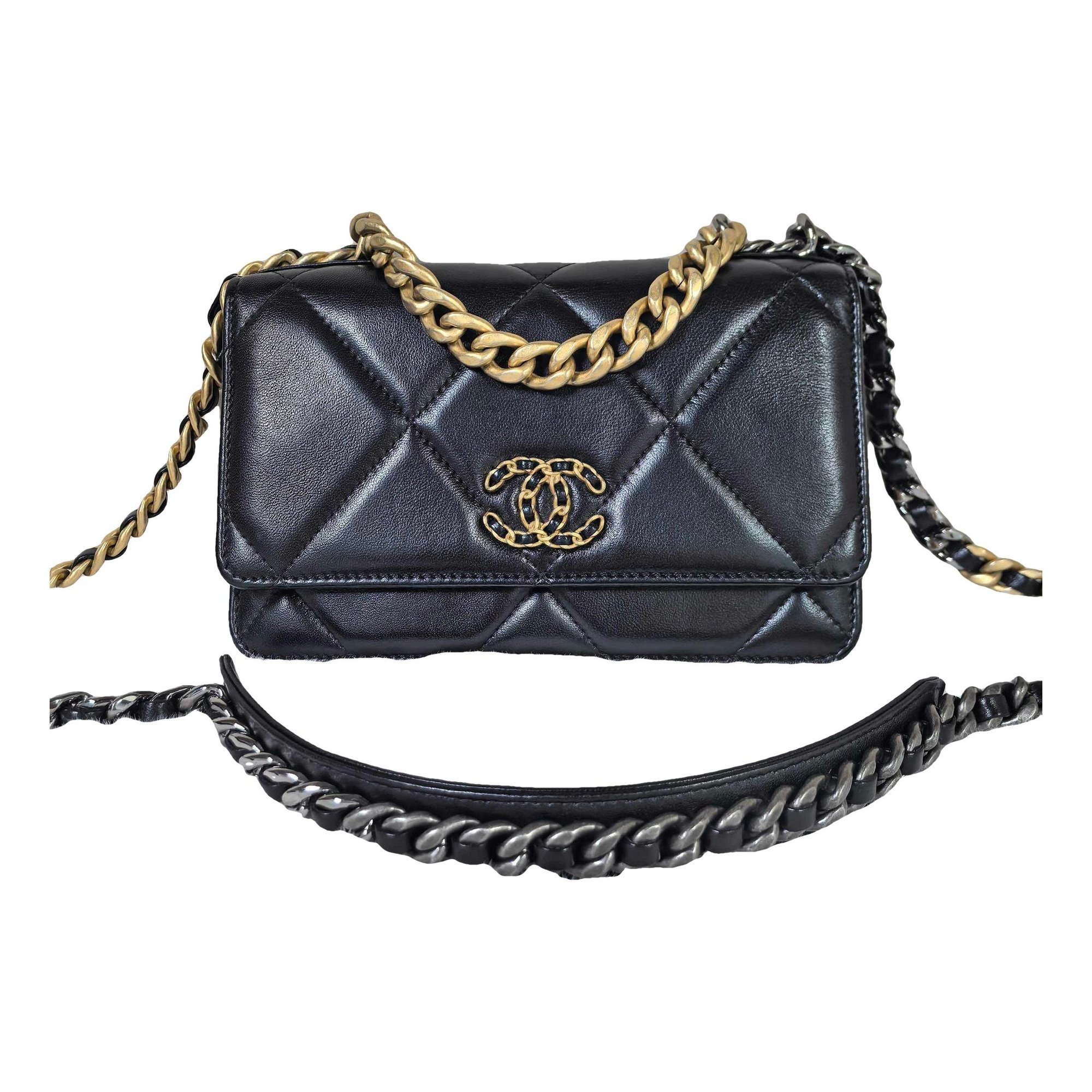 Wallet On Chain Chanel 19 leather handbag